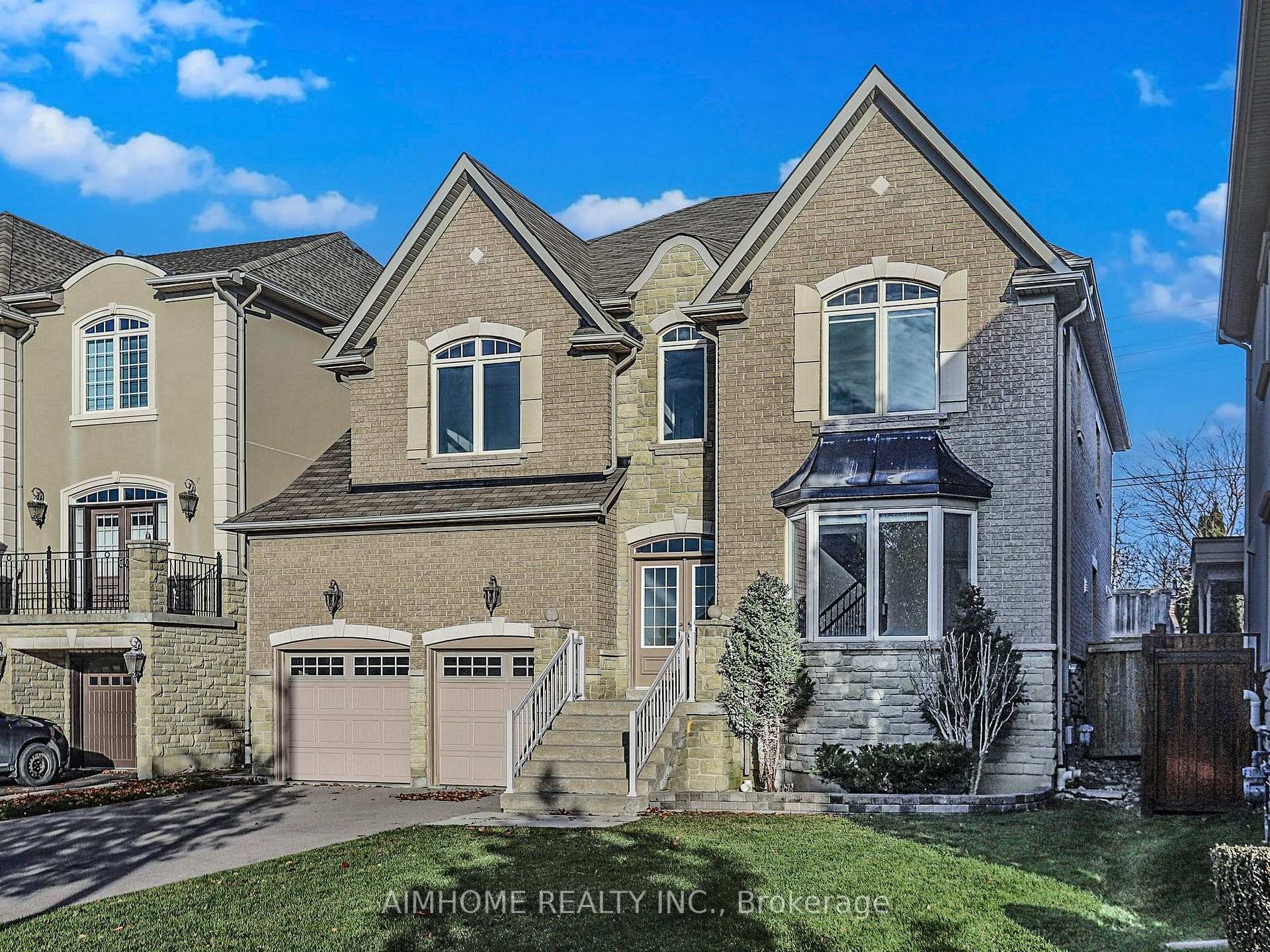 12 Sweet Valerie Court, Vaughan, ON L6A 0C6
