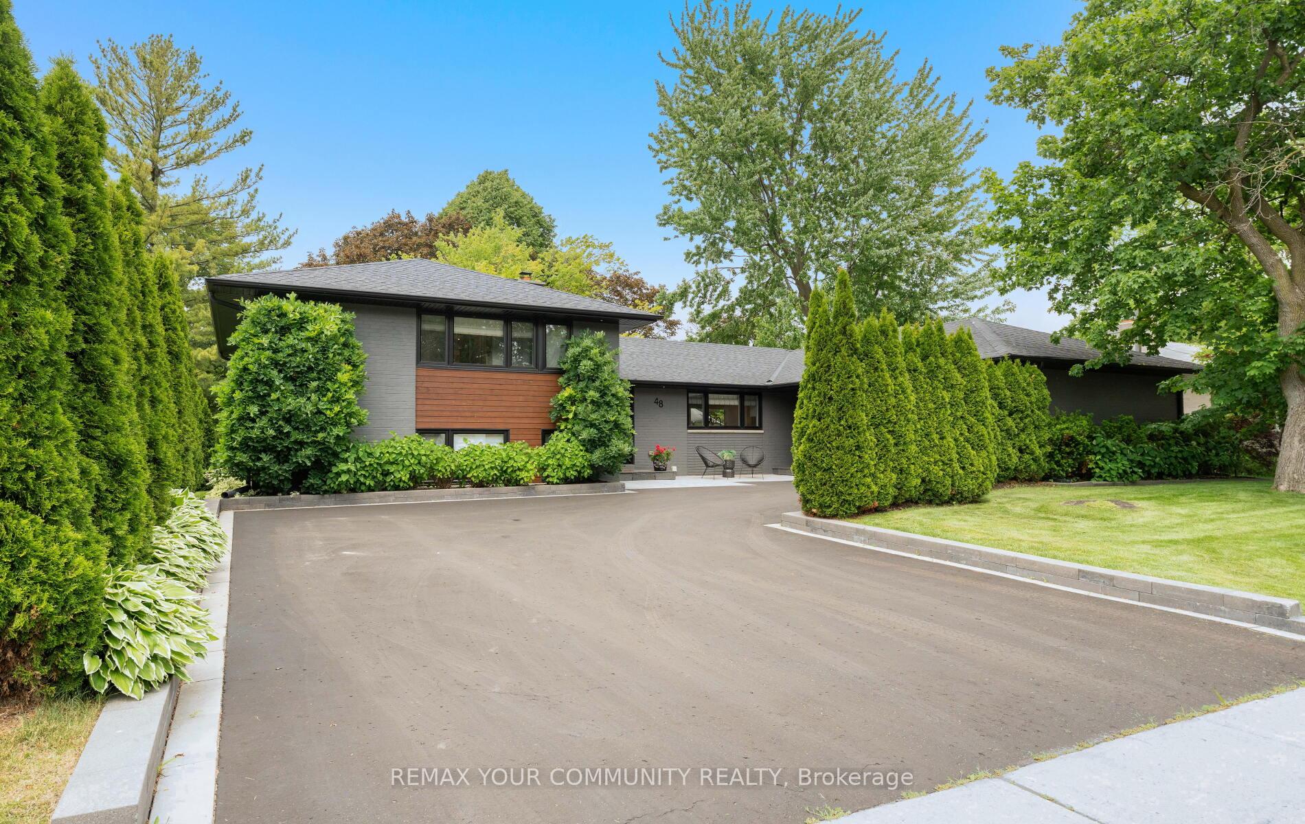48 Royal Road, Aurora, ON L4G 1A9