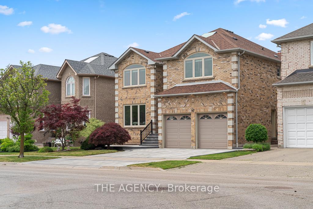6 Sheila Crescent, Richmond Hill, ON L4B 2Z8