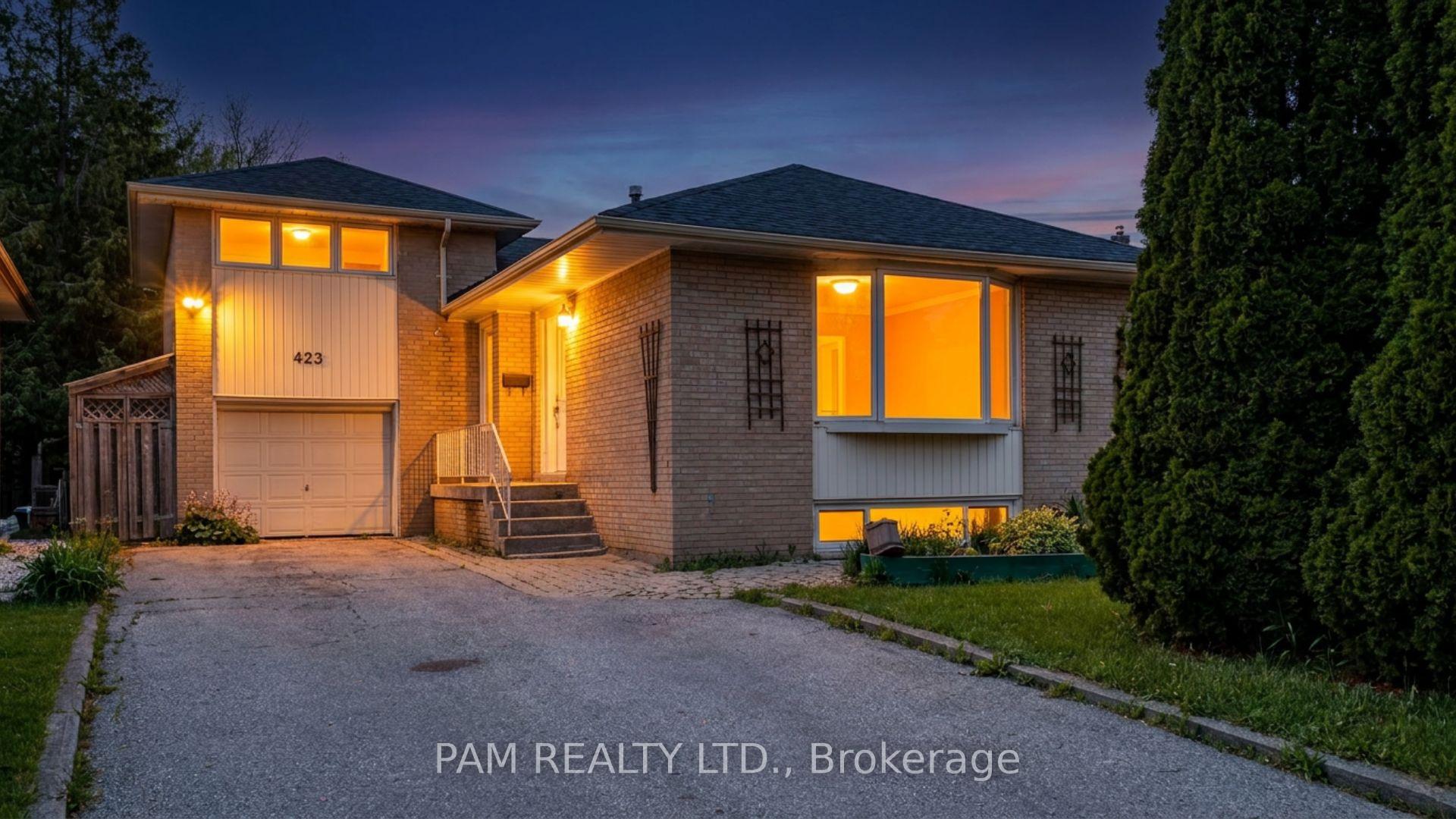 423 Lynett Crescent, Richmond Hill, ON L4C 2V6
