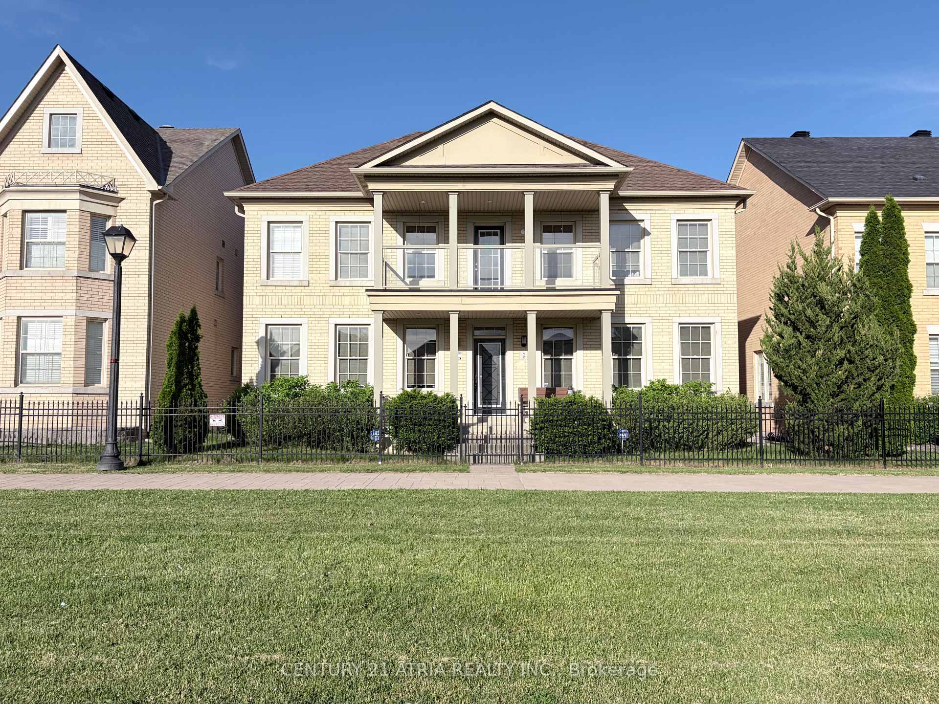 6 Crescent Park Lane, Markham, ON L6C 0A6