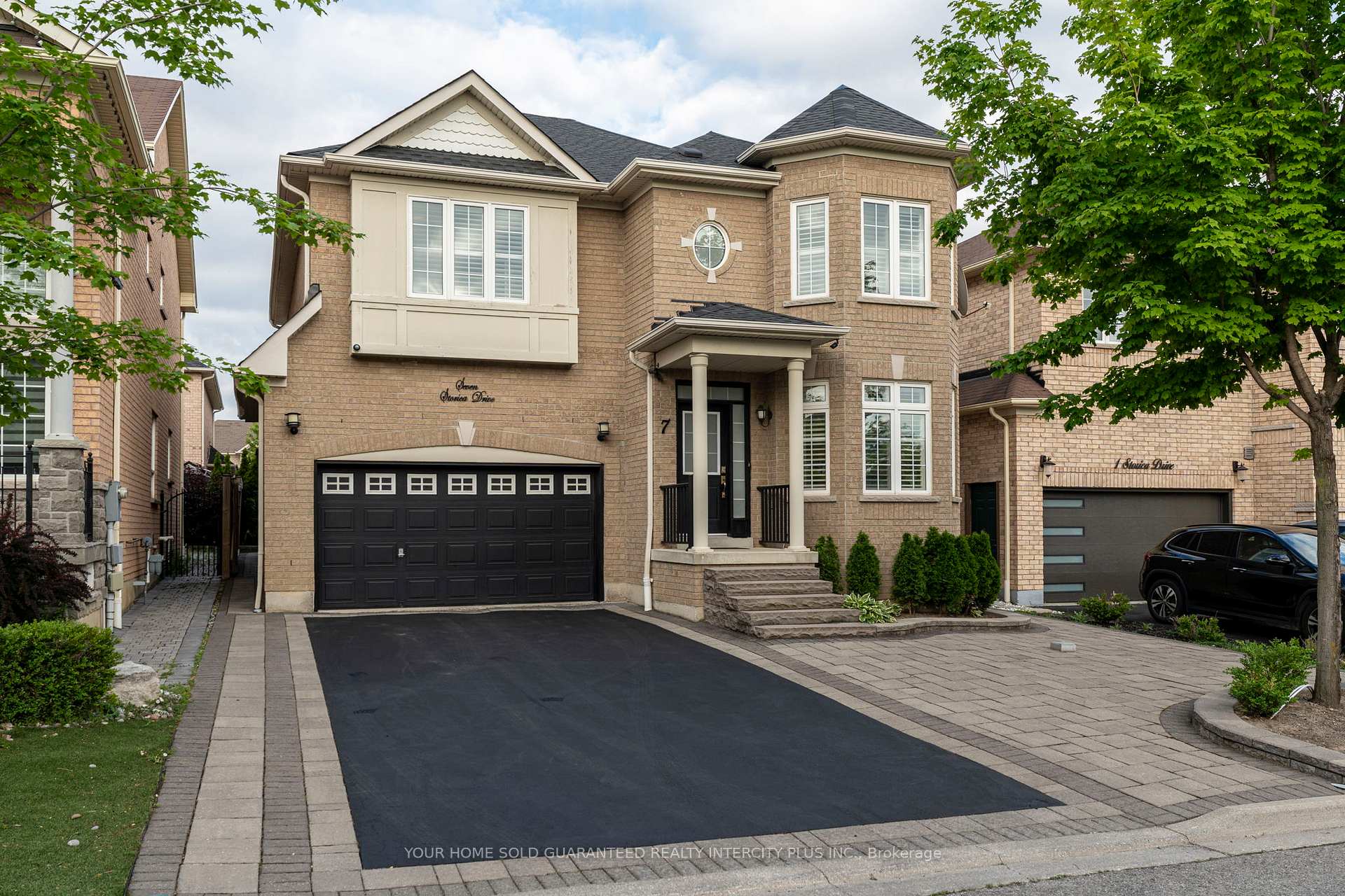 7 Storica Drive, Vaughan, ON L4H 0R8
