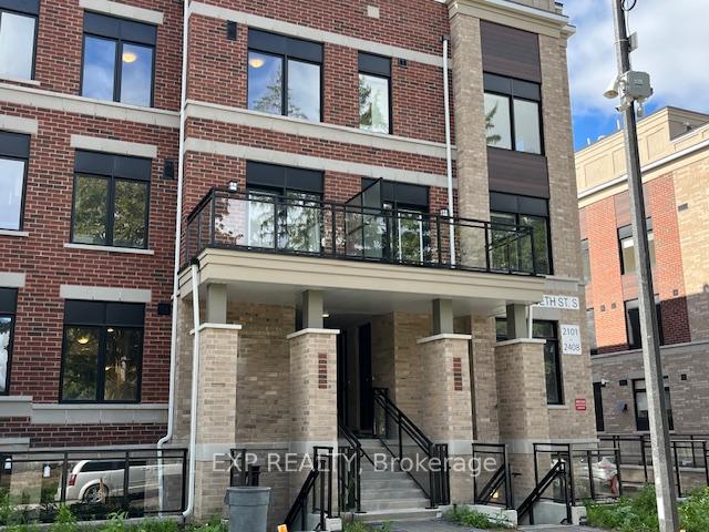 58 Elizabeth St Street S 2202, Richmond Hill, ON L4C 5W2