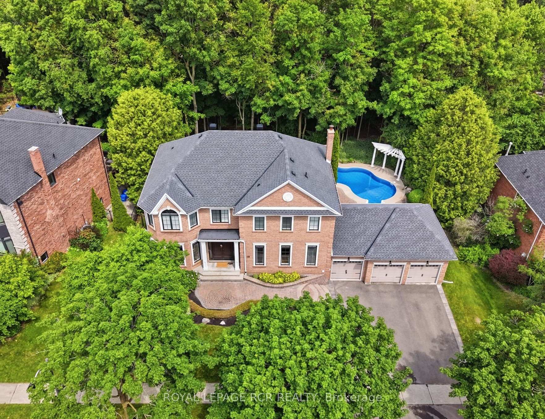 48 Hodgkinson Crescent, Aurora, ON L4G 6K7