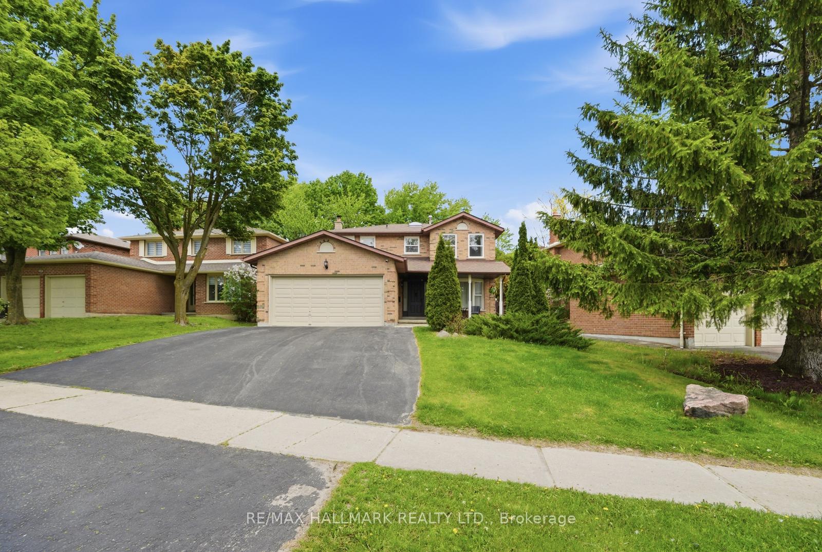 99 Carlson Drive, Newmarket, ON L3Y 3G9