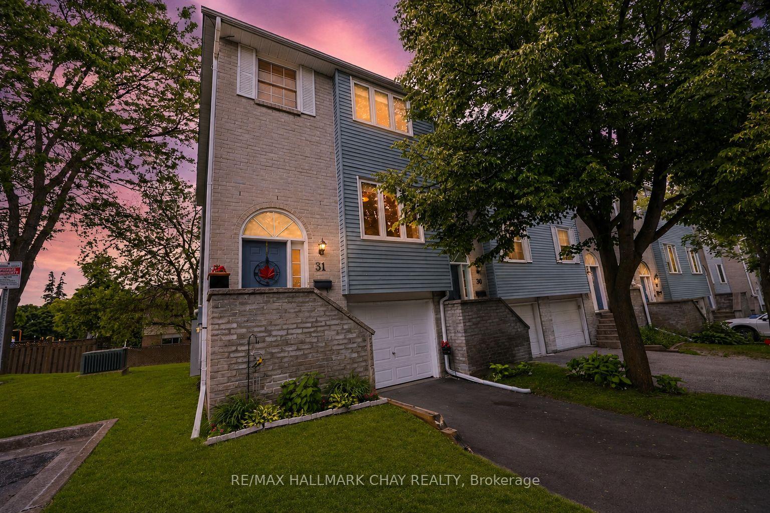 31 Harmony Circle, Bradford West Gwillimbury, ON L3Z 2T8