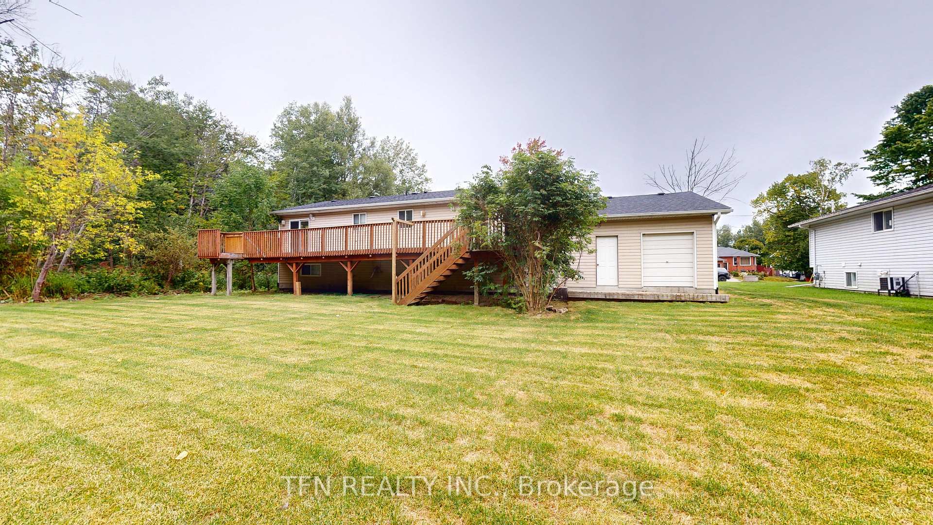 1048 Gilmore Avenue, Innisfil, ON L0L 1W0