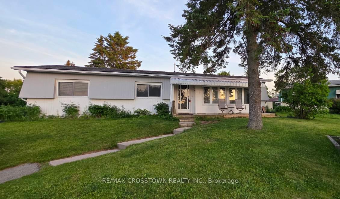 3 Fairbirch Court, Innisfil, ON L9S 1R2