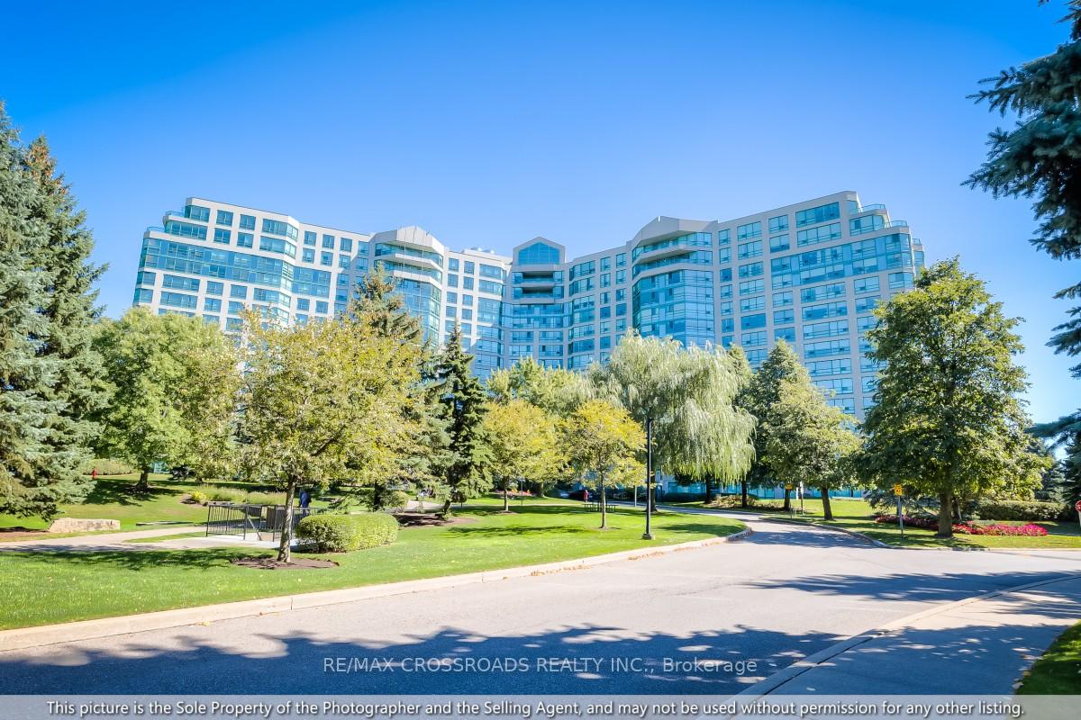 7825 Bayview Avenue 304, Markham, ON L3T 7N2