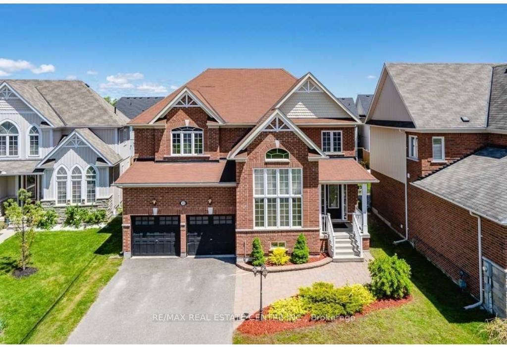 13 Lions Court, Essa, ON L0M 1B5