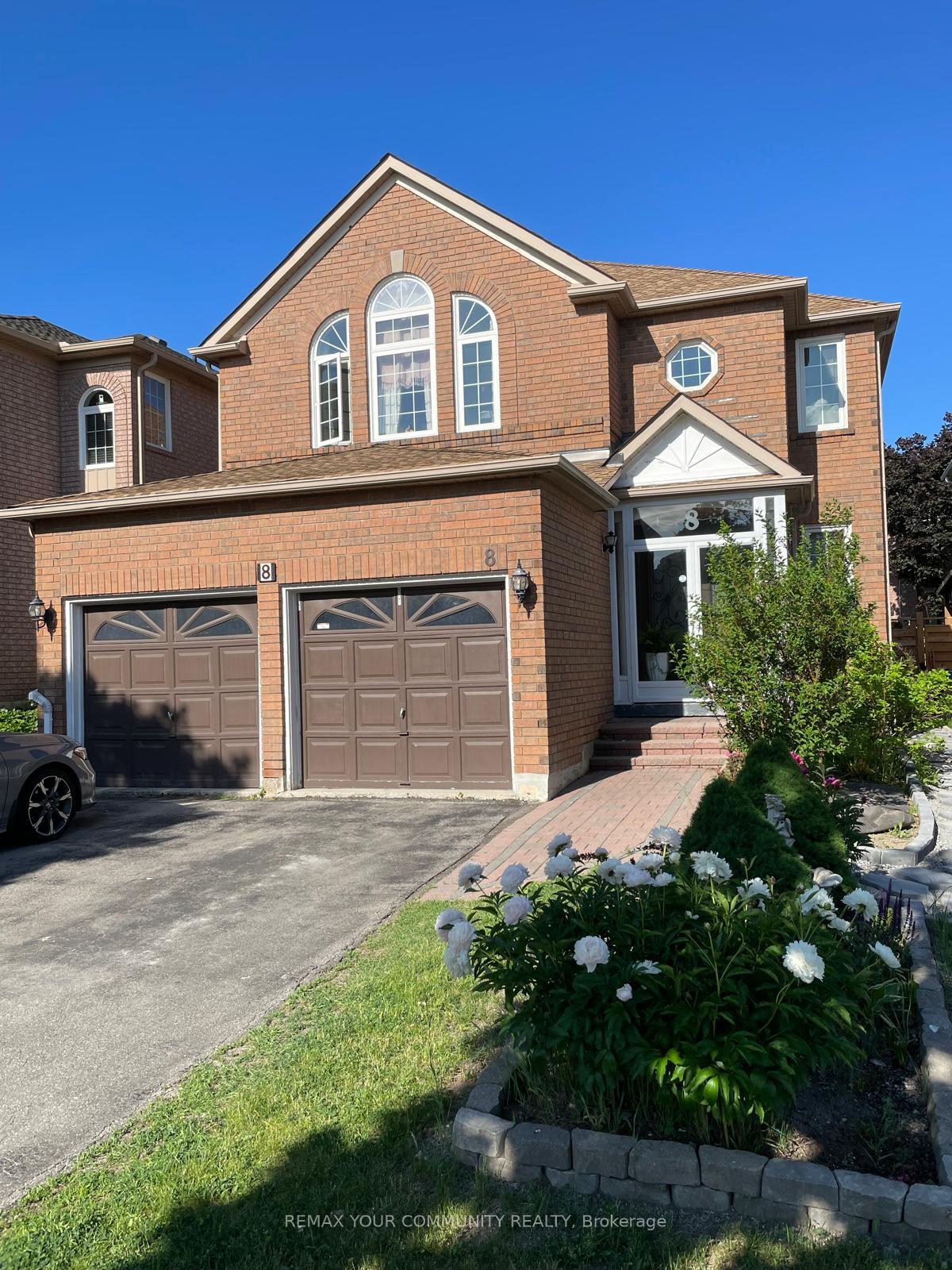 8 Jaguar Gate E, Richmond Hill, ON L4S 1T7