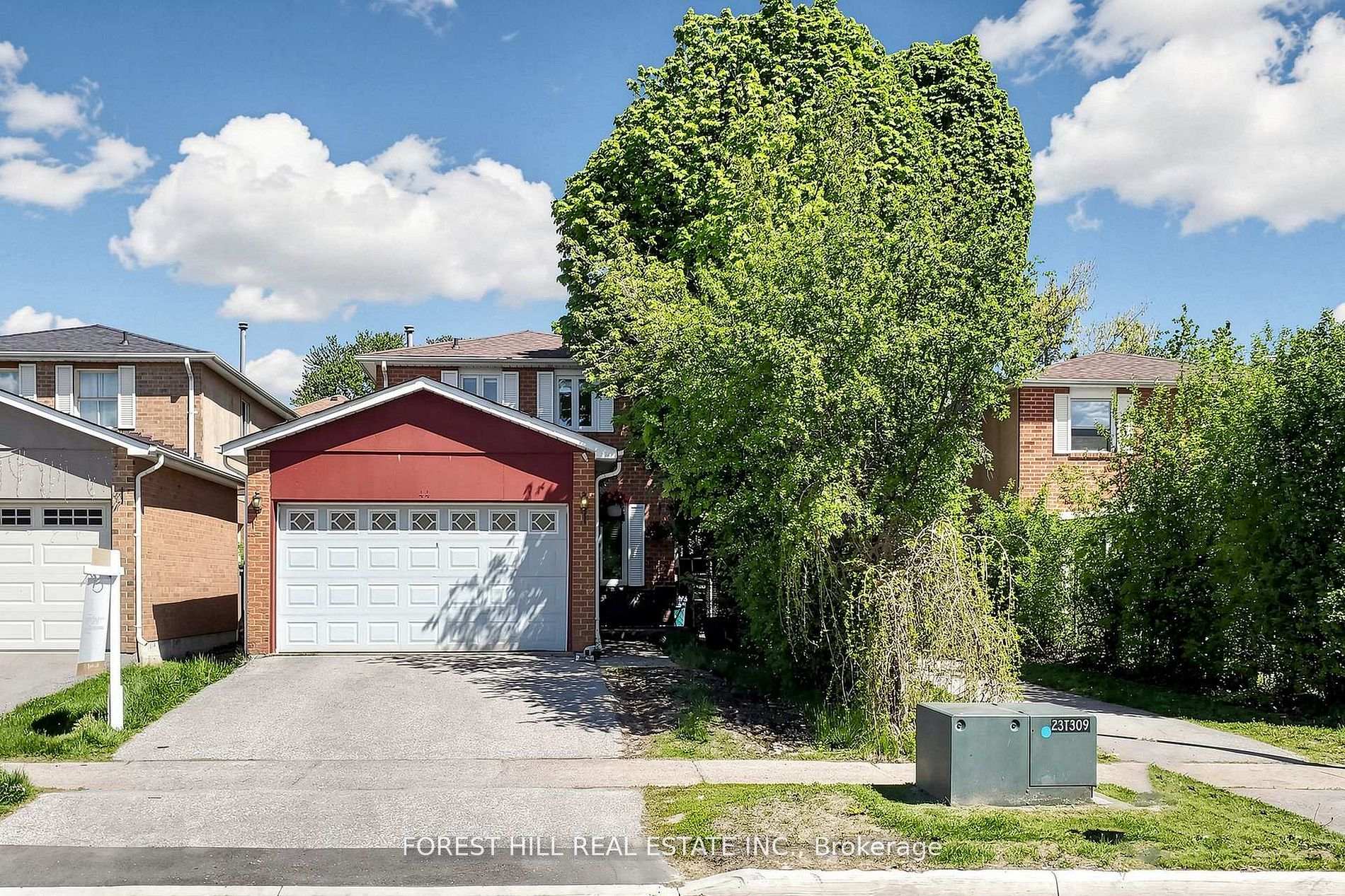 44 Lund Street N Main & Second, Richmond Hill, ON L4C 5V7