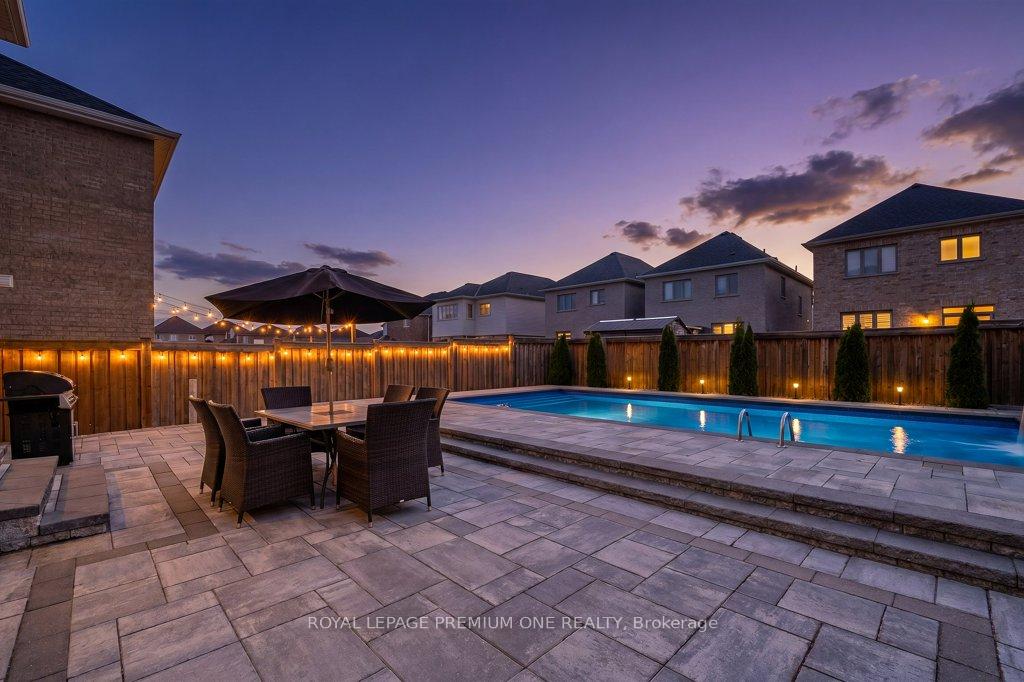 31 Prady Lane, New Tecumseth, ON L0G 1W0