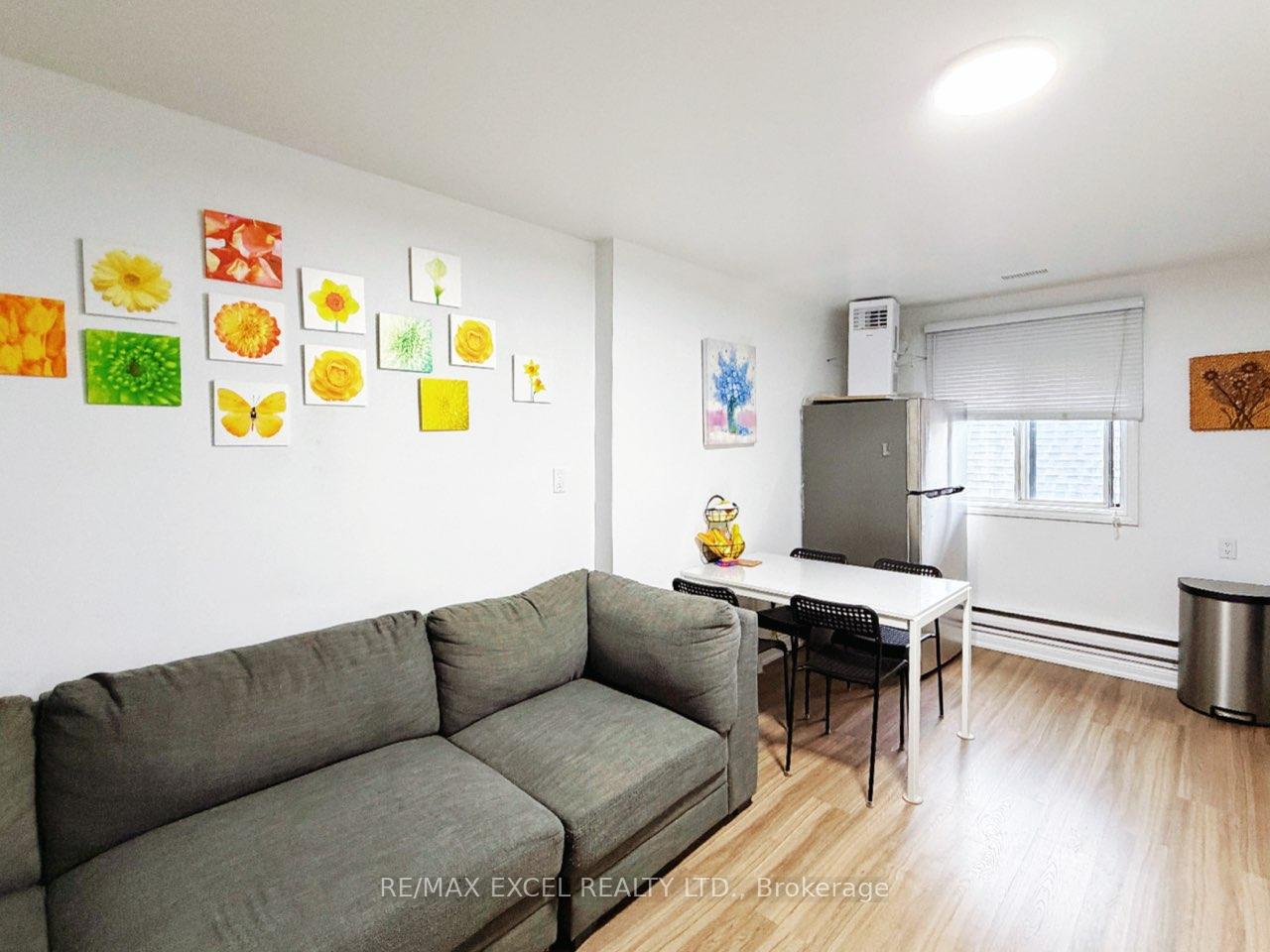 348 Main Street N 3B, Markham, ON L3P 1Z1