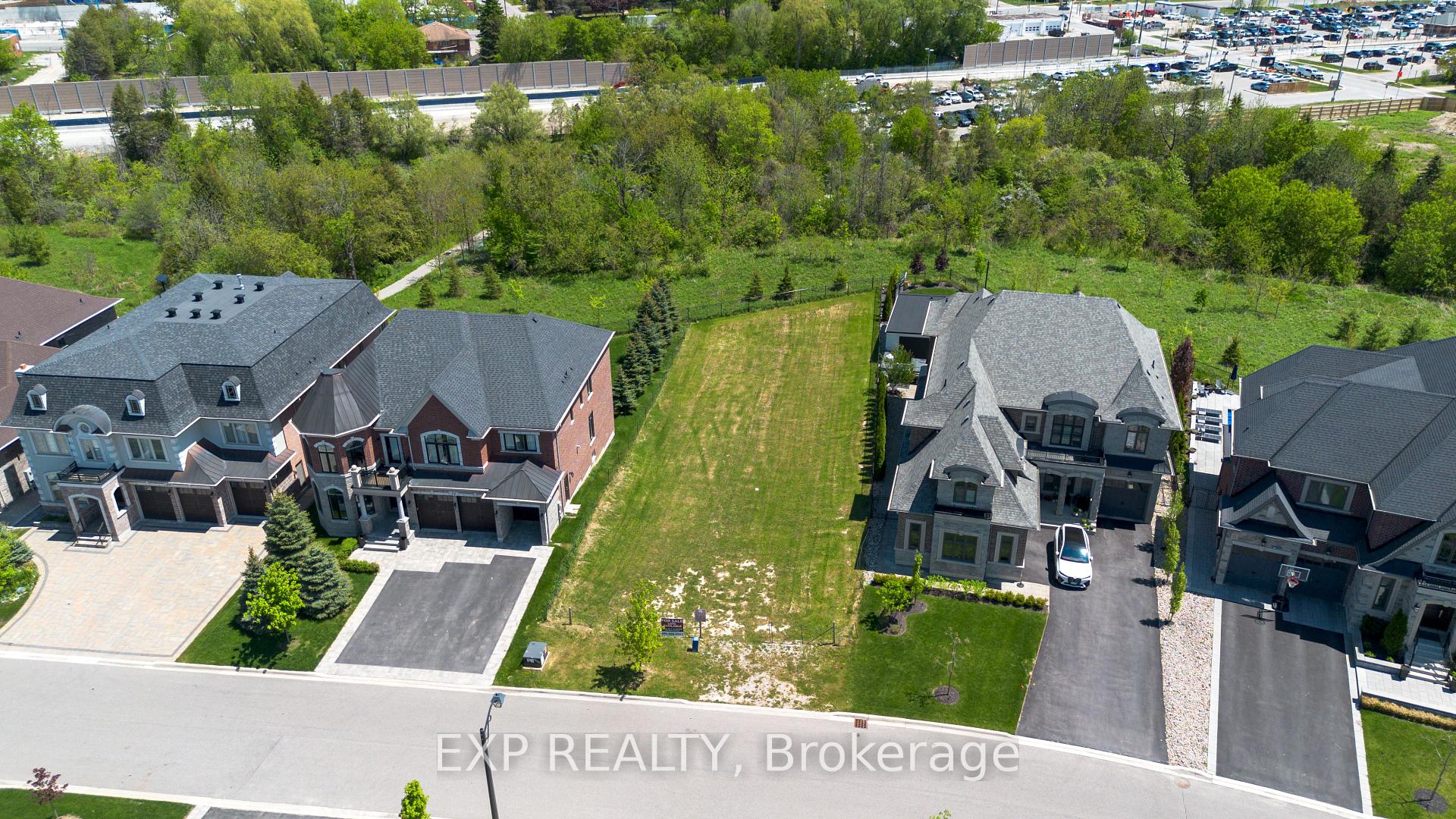 25 Hogan Court, King, ON L7B 1C9