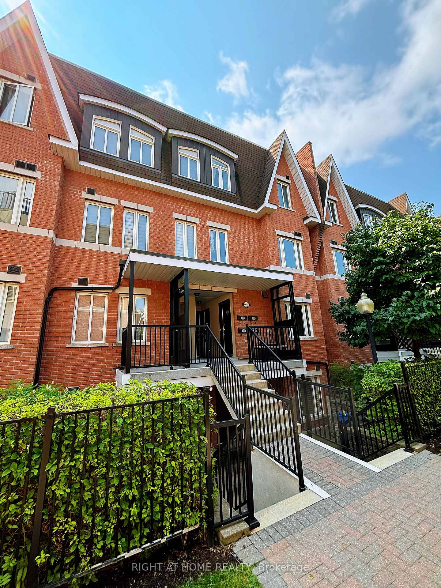 312 John Street 351, Markham, ON L3T 0A7