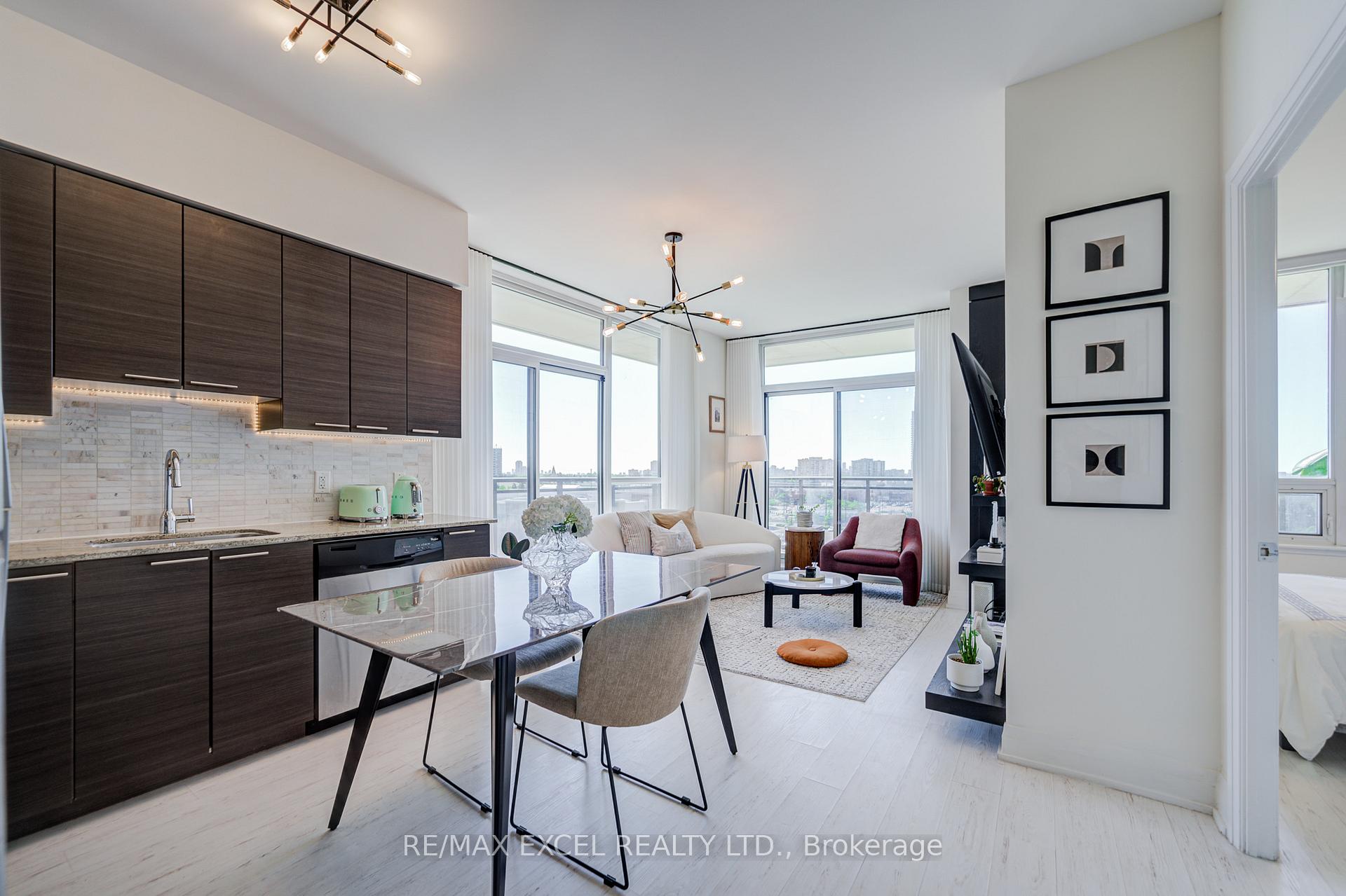 85 North Park Road S 705, Vaughan, ON L4J 0H8