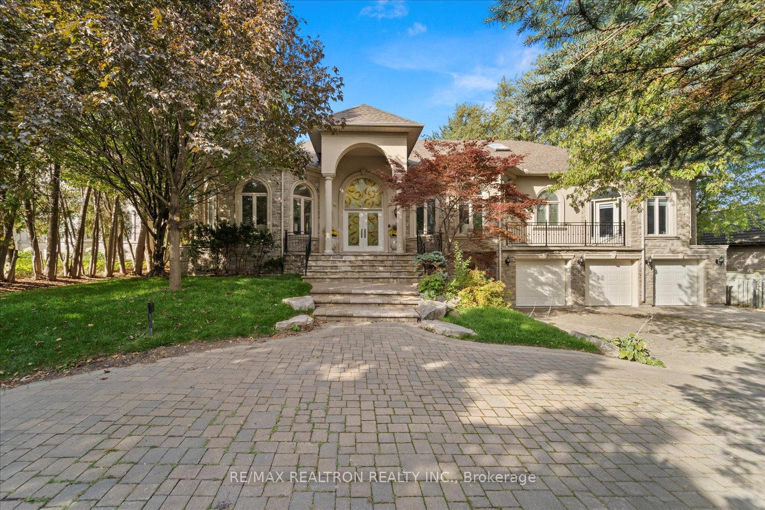 48 Arnold Avenue, Vaughan, ON L4J 1B3