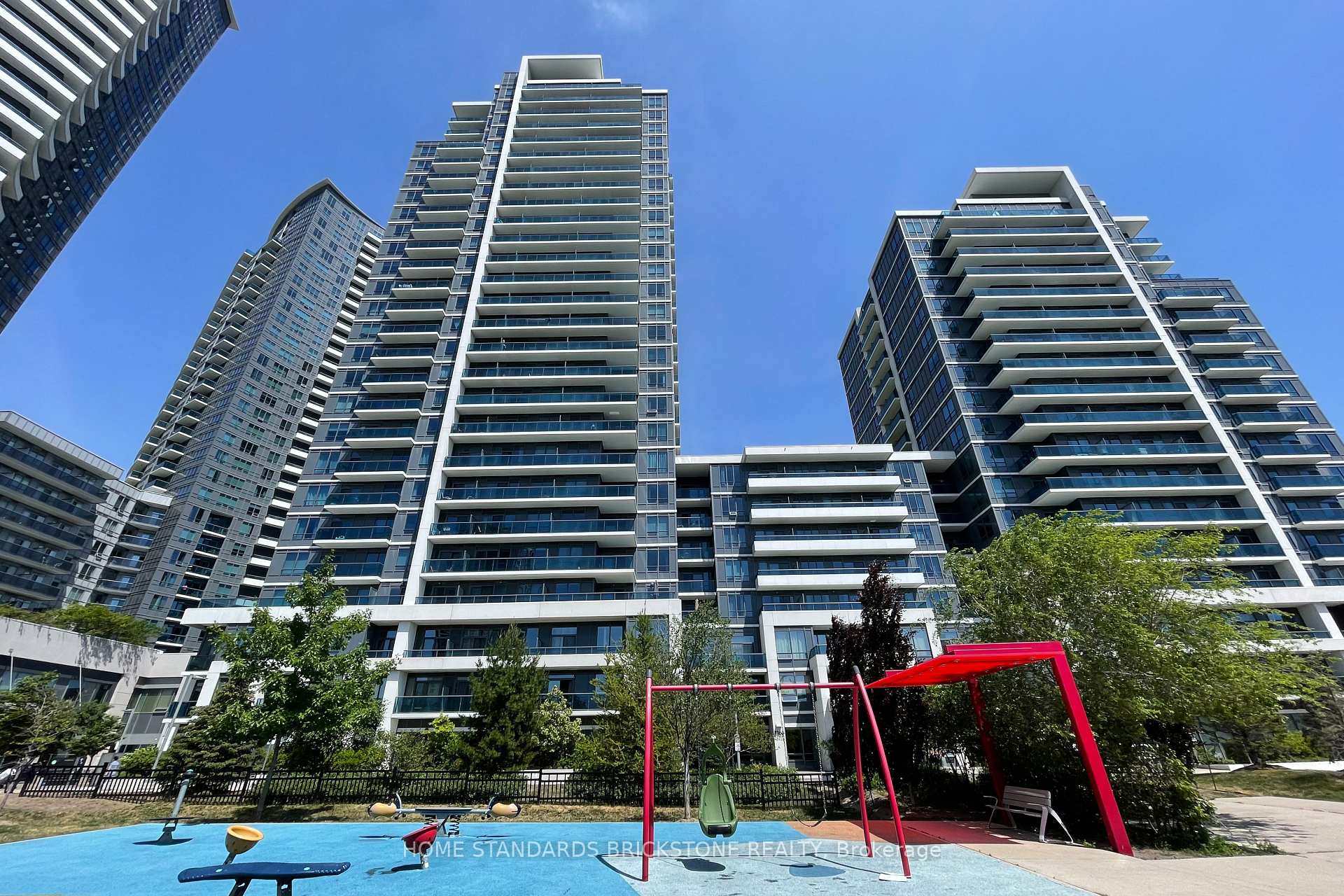 7165 YONGE Street PH 108, Markham, ON L3T 0C9