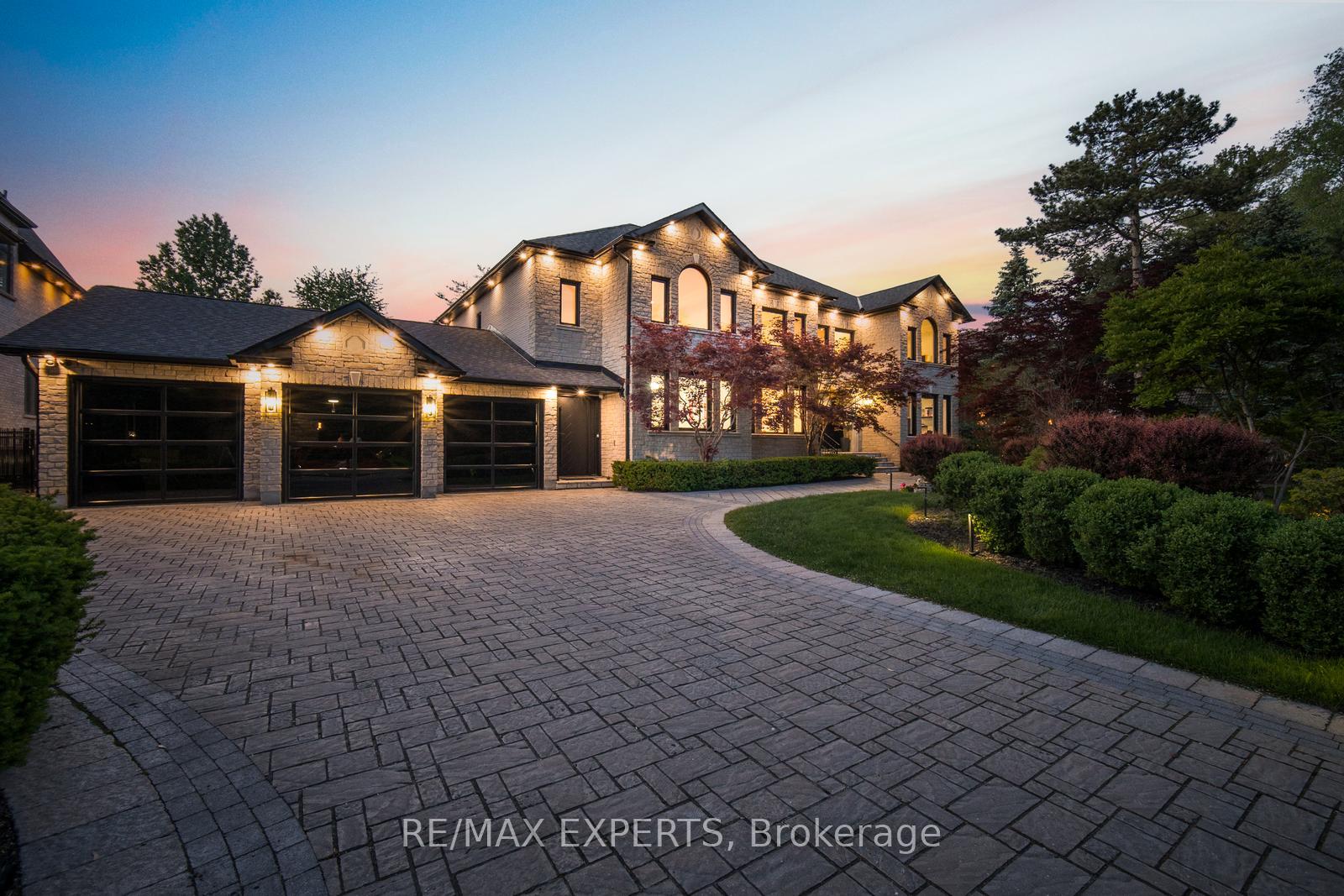 82 Westwood Lane, Richmond Hill, ON L4C 6Y2