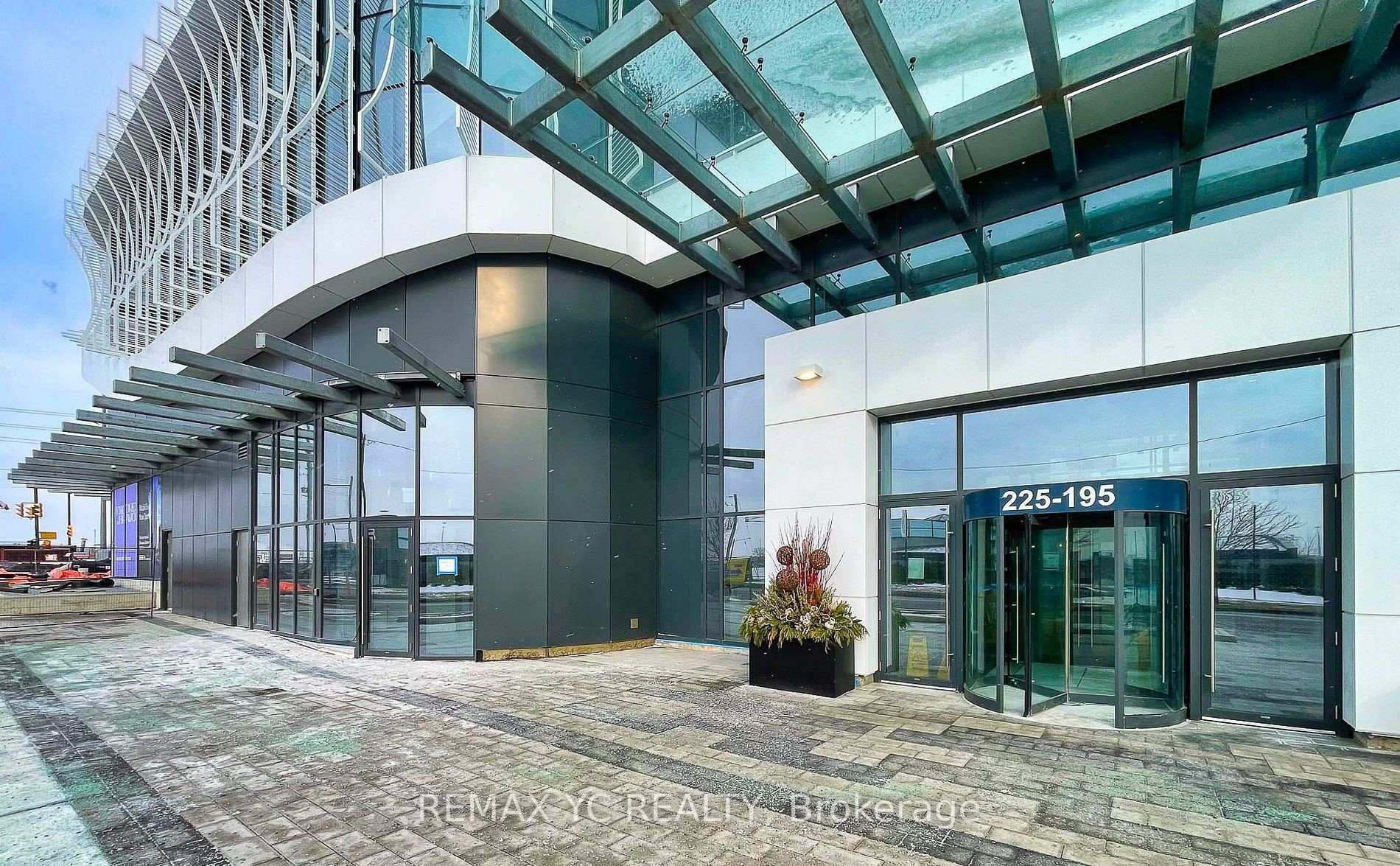 195 Commerce Street 4905, Vaughan, ON L4K 0P9