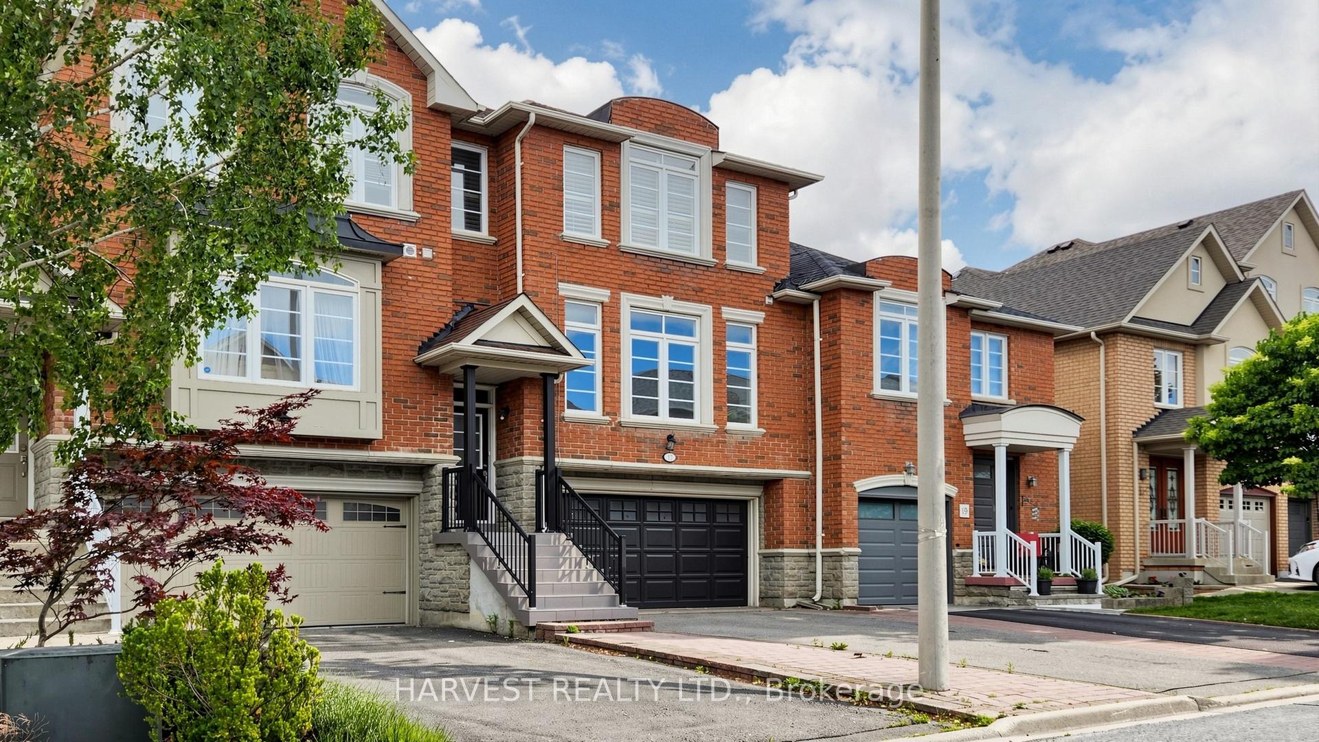 17 Honeywood Road, Vaughan, ON L4J 9C2