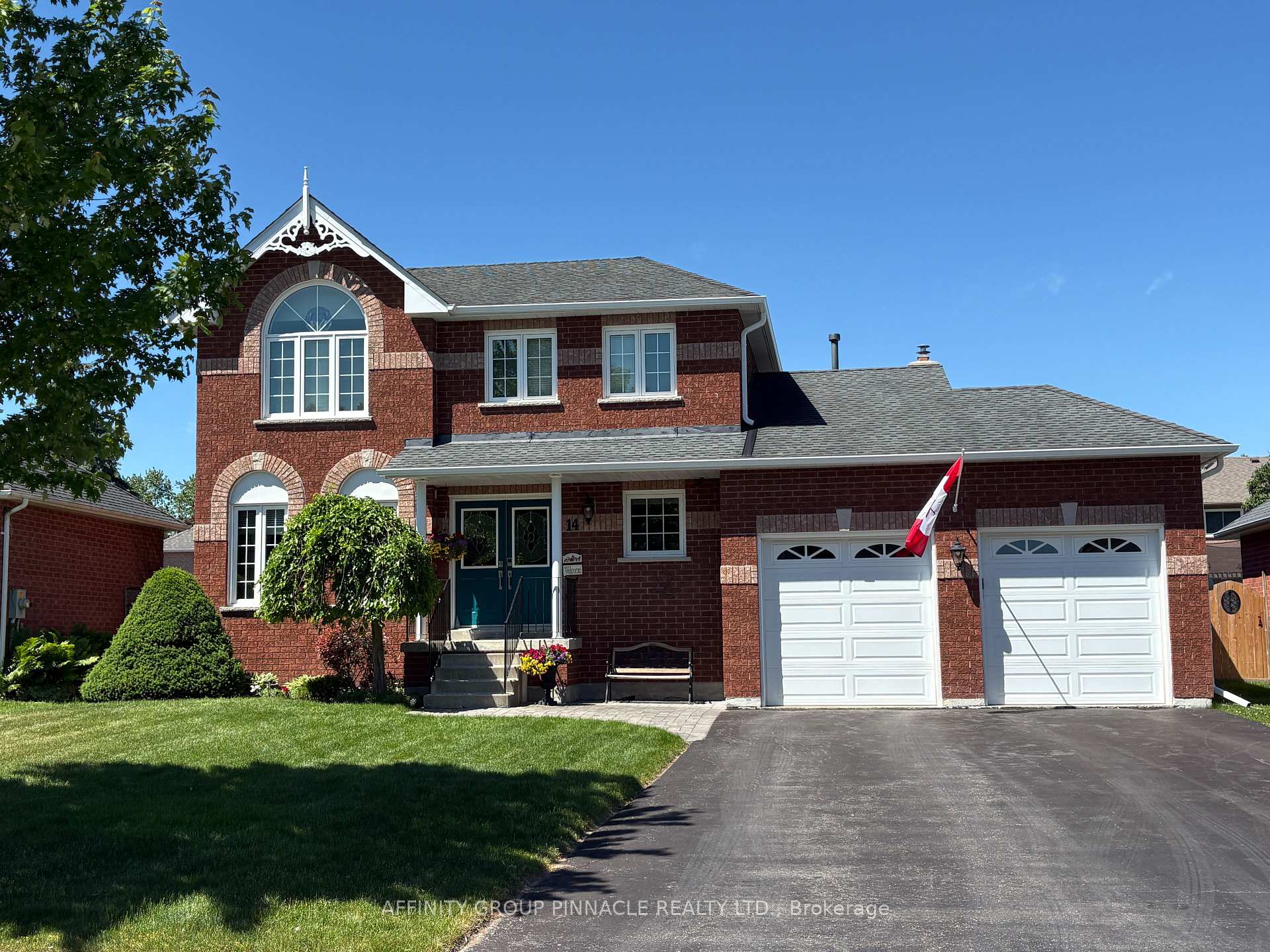 14 Remion Crescent, Uxbridge, ON L9P 1V3