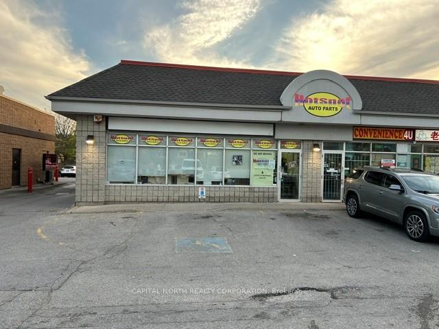 17074 Leslie Street 4, Newmarket, ON L3Y 8V8