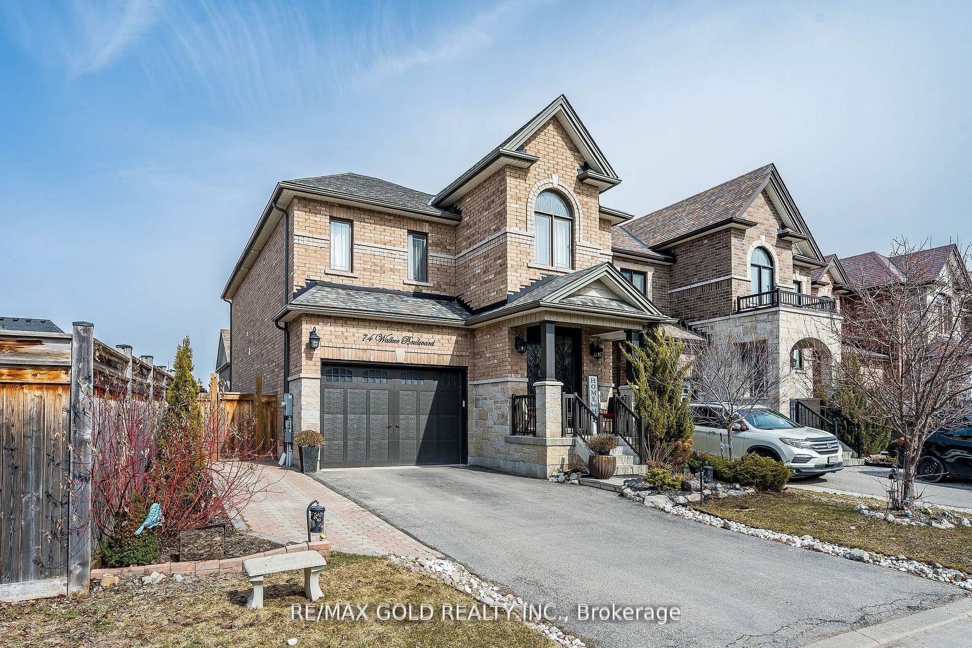 74 Walker Boulevard, New Tecumseth, ON L9R 0N3