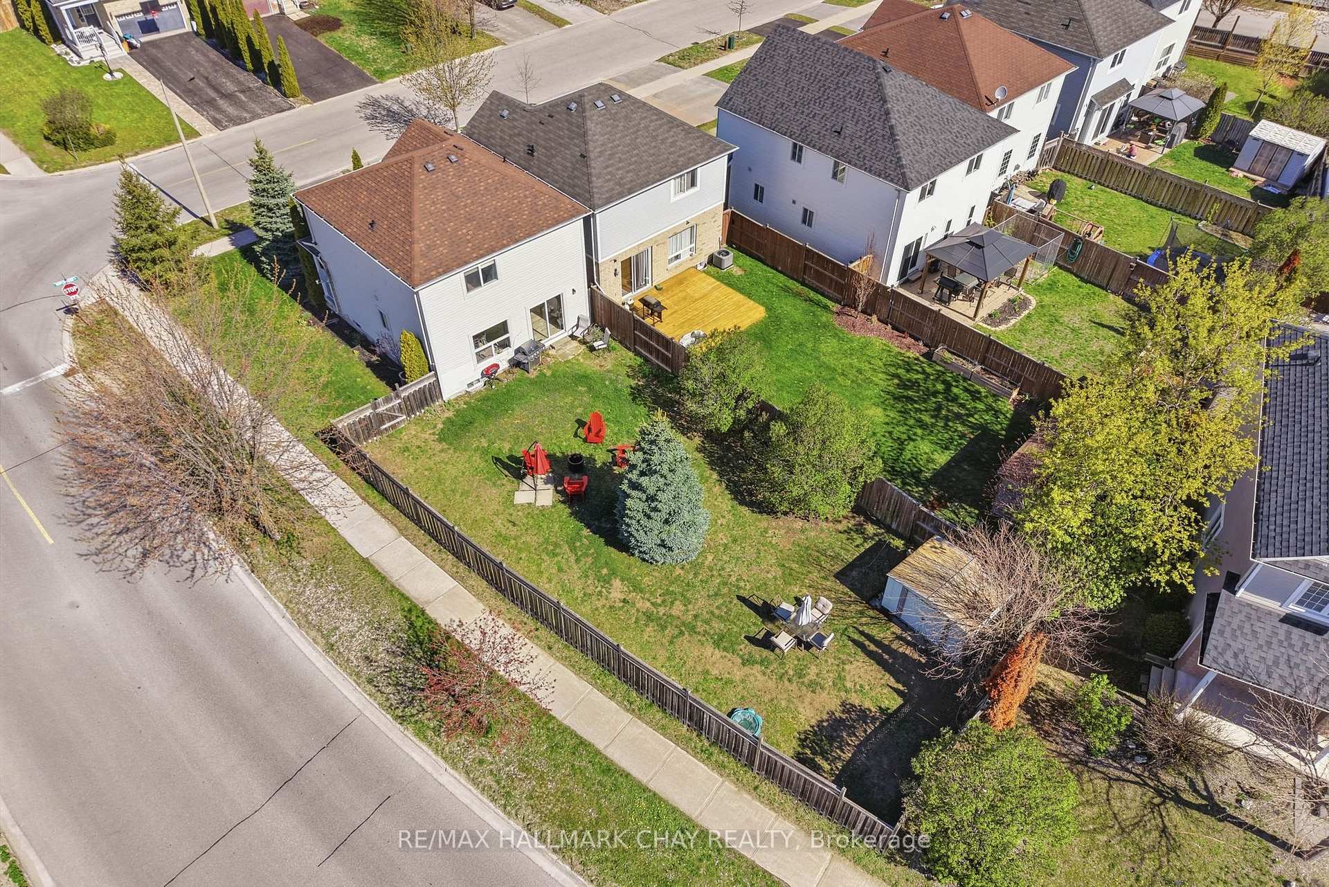 167 Maplewood Drive, Essa, ON L0M 1B4