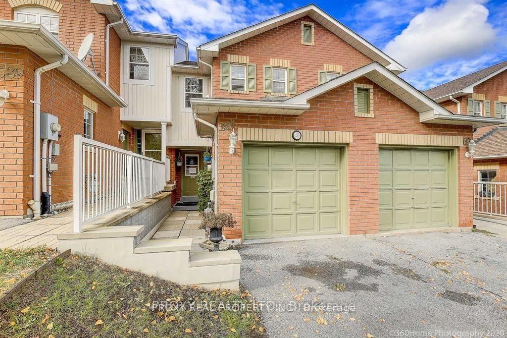 691 Limpert Terrace 9, Newmarket, ON L3Y 8R2
