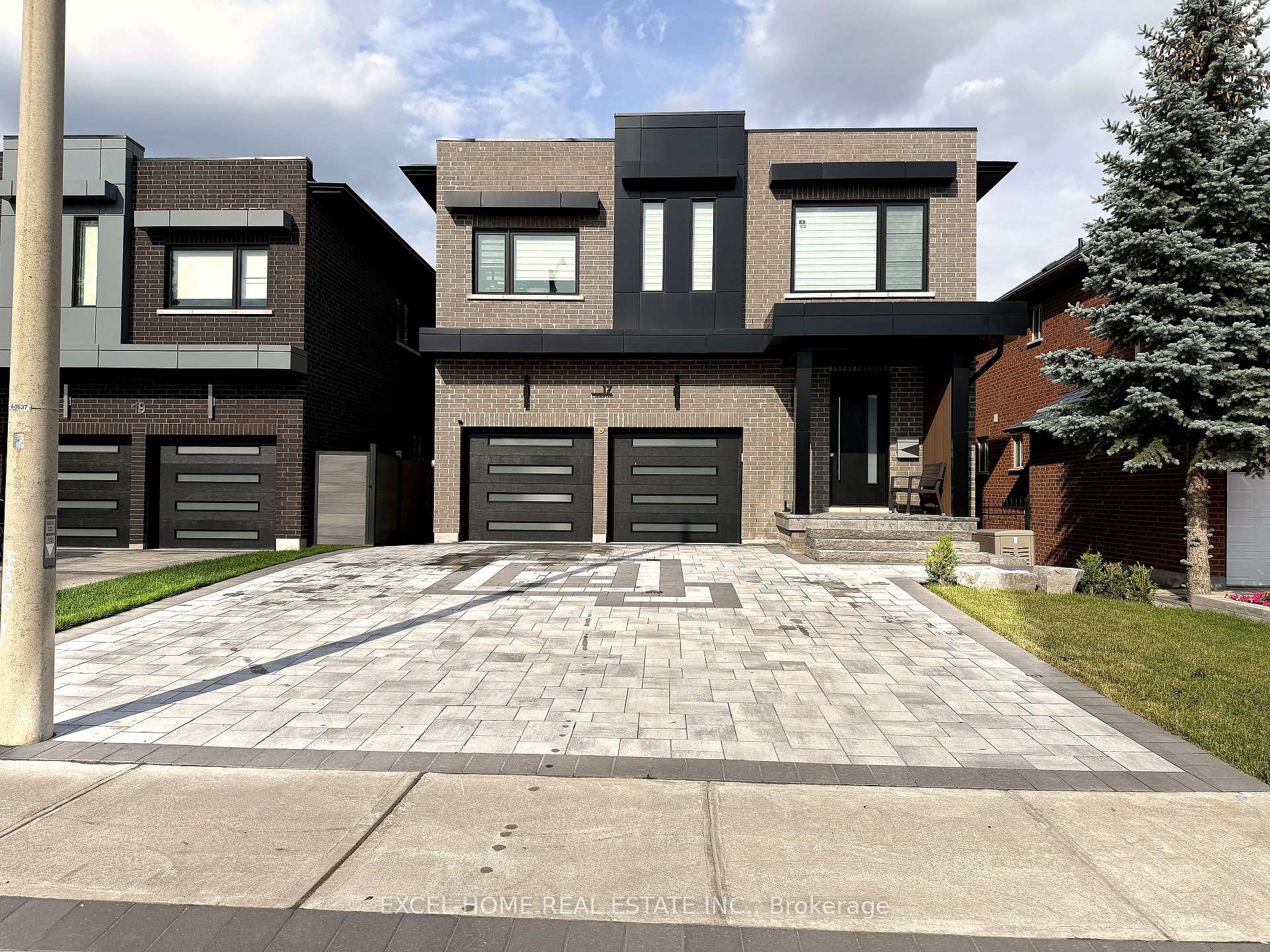 17 Leyburn Avenue, Richmond Hill, ON L4C 0R2