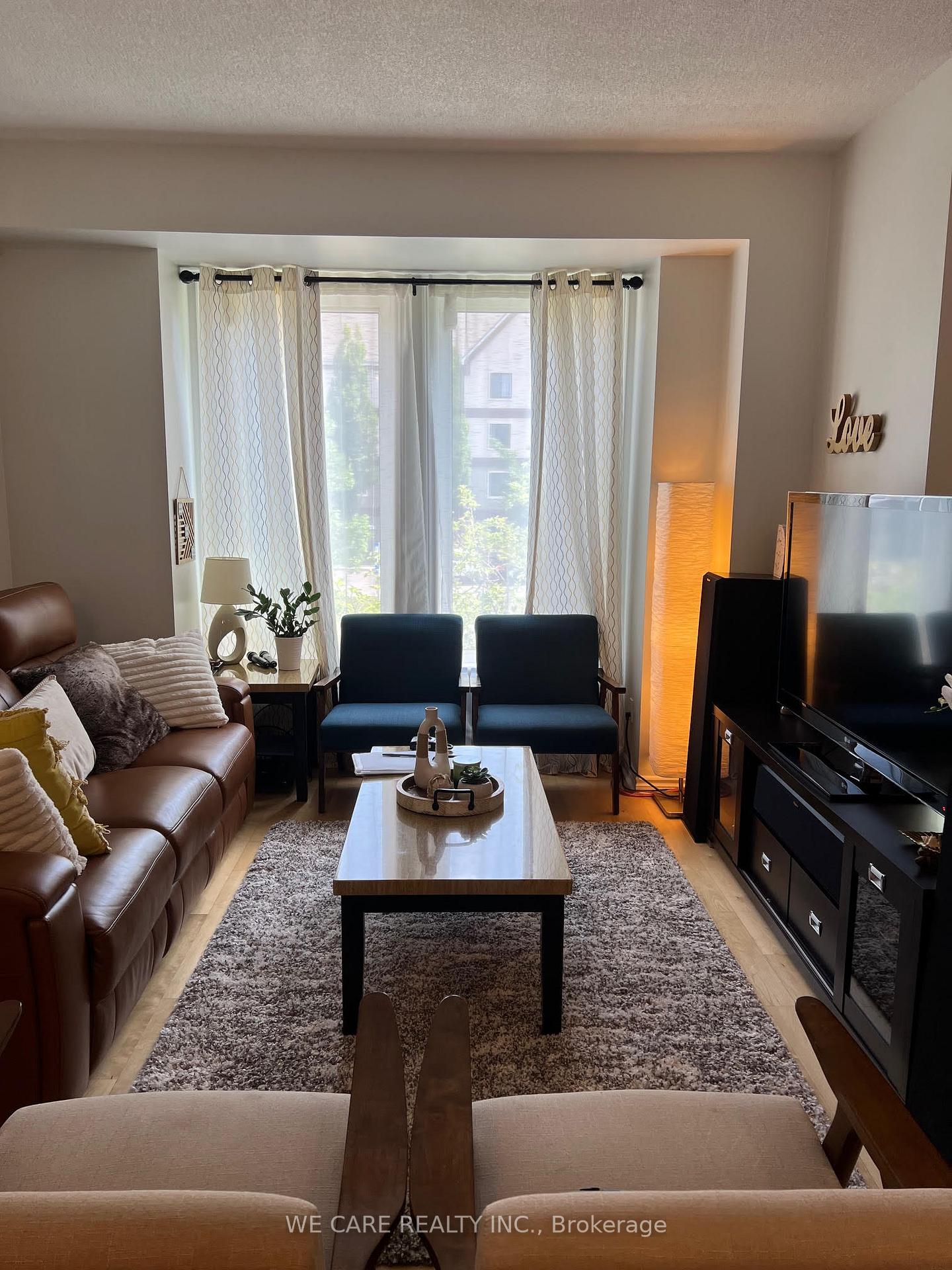 338 South Park Road, Markham, ON L3T 7W1