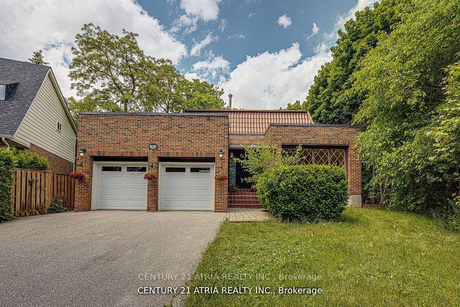 18 Hester Court, Markham, ON L3T 3K5
