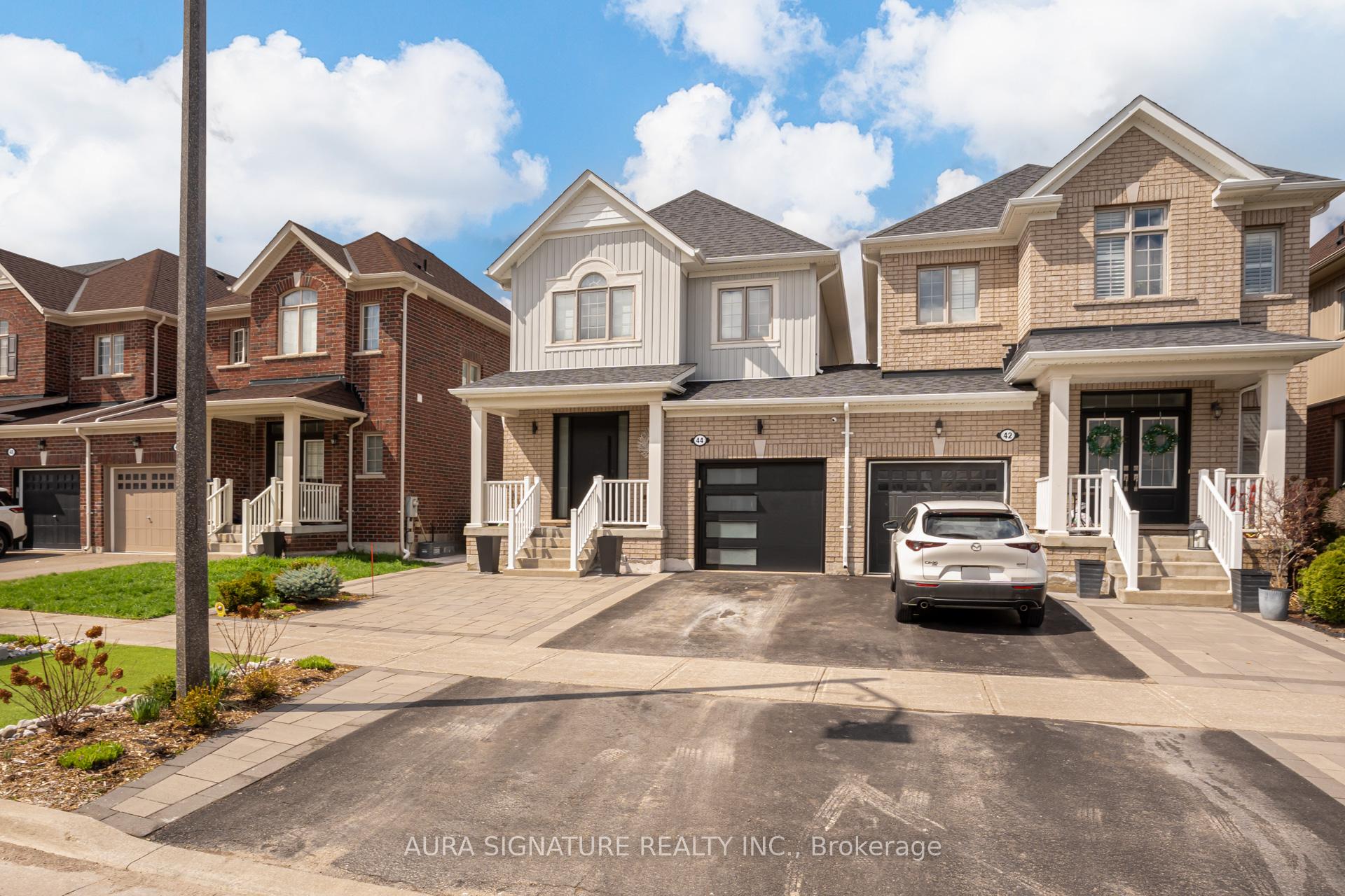 44 Mccabe Lane, New Tecumseth, ON L0G 1W0