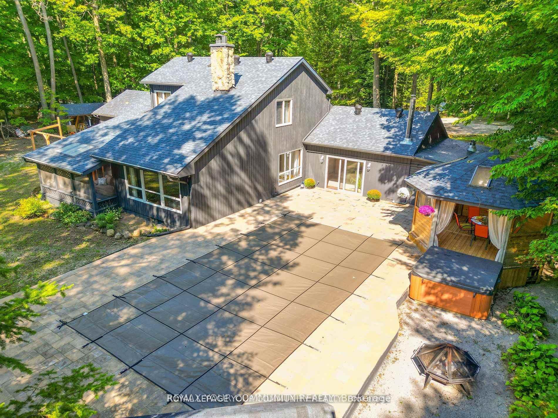 527 Big Bay Point Road, Innisfil, ON L9S 2N4