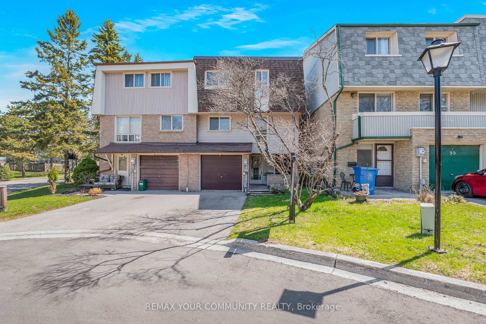 97 Poplar Crescent, Aurora, ON L4G 3M4