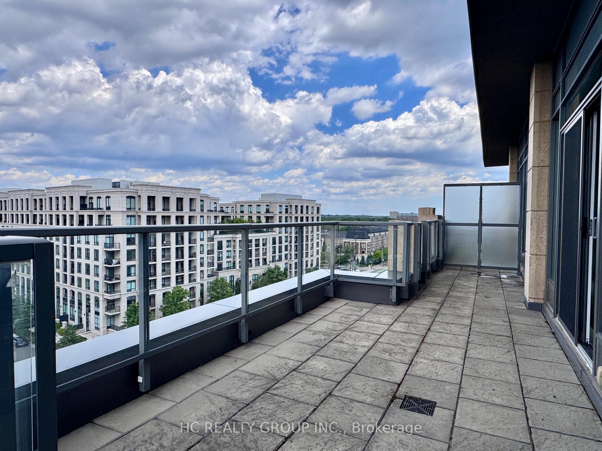 28 uptown Drive PH12, Markham, ON L3R 5M8