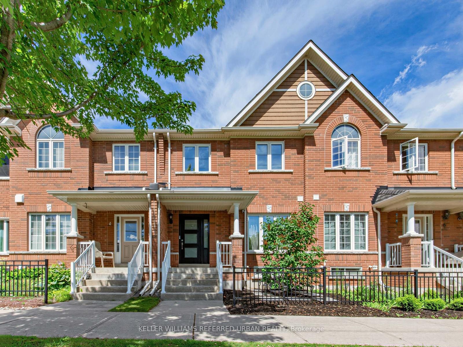 5 Caserta Street, Georgina, ON L4P 0E6