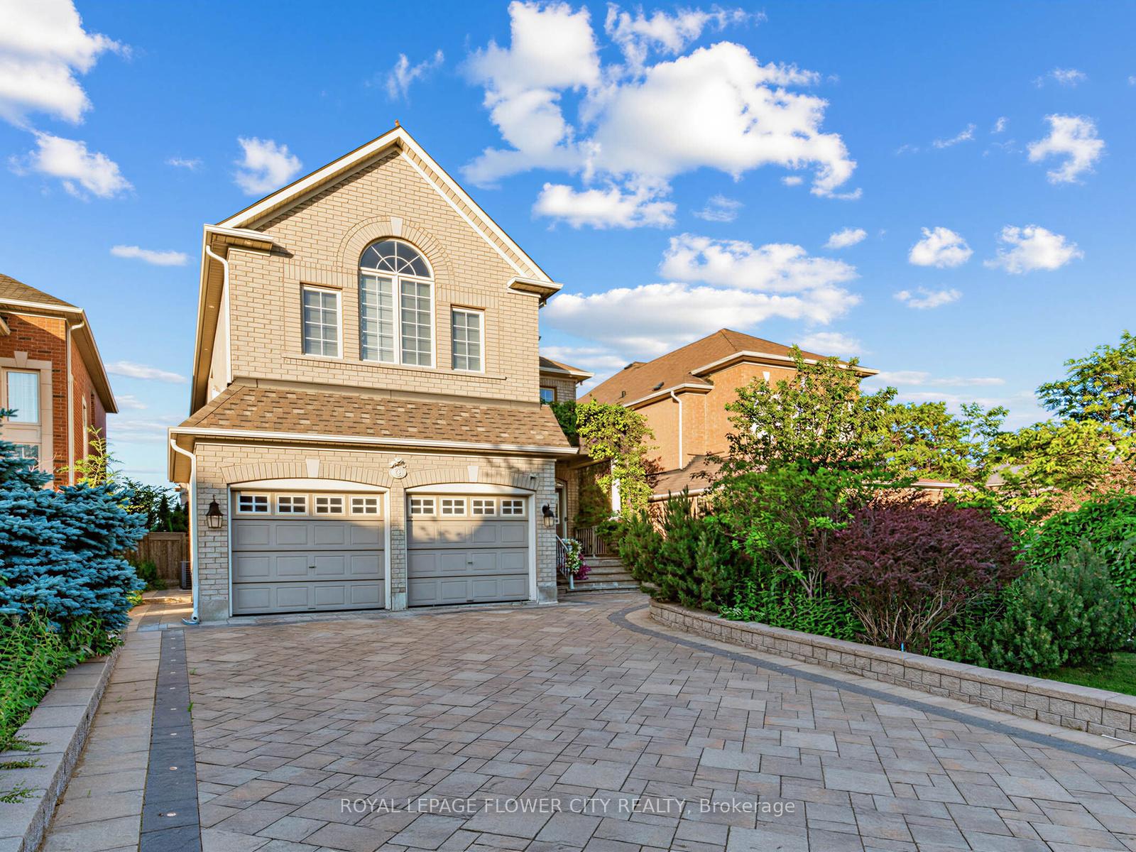 9 Arden Valley Street, Richmond Hill, ON L4E 4J3