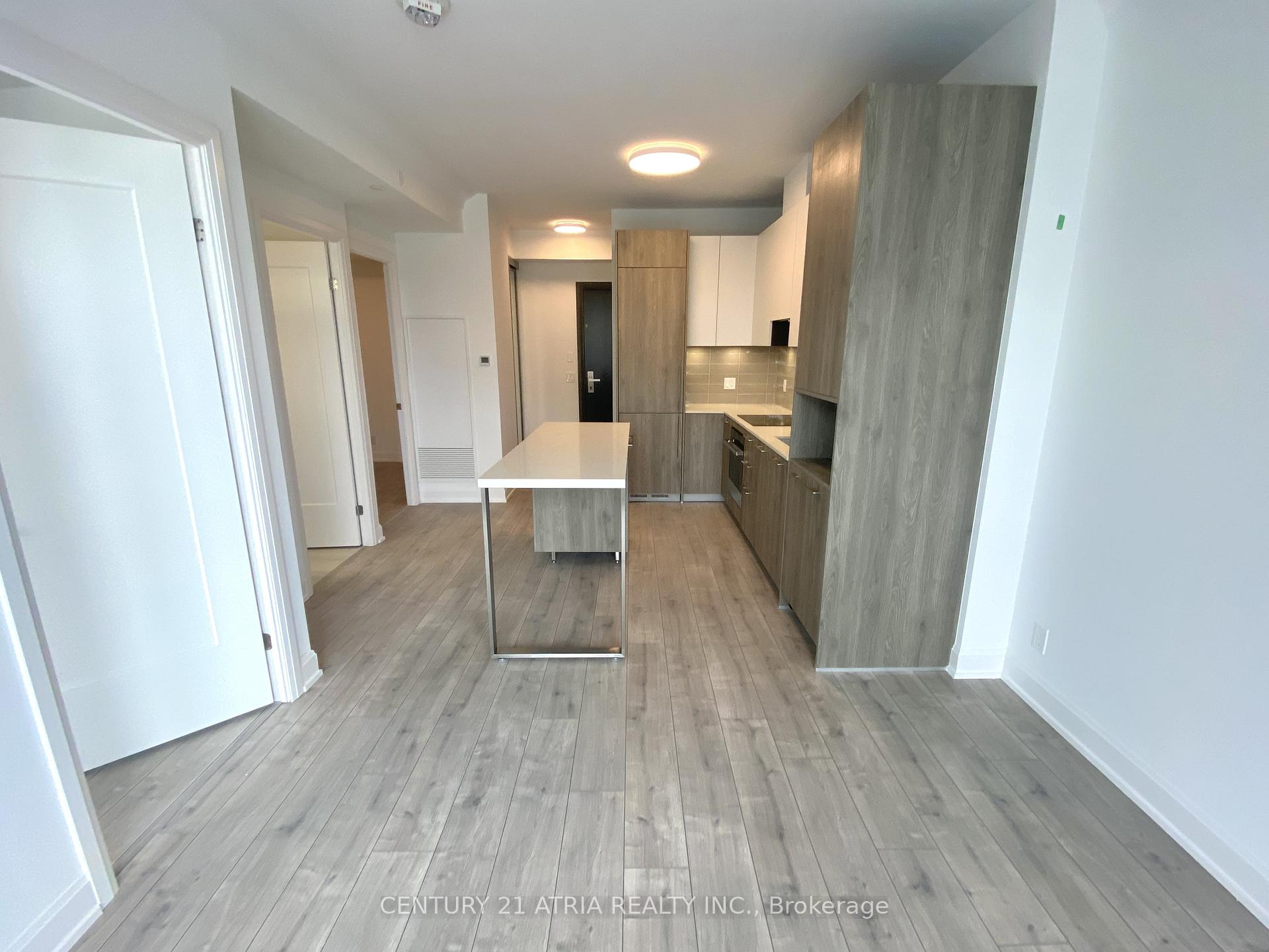 38 Water walk Drive 211, Markham, ON L3R 6M8