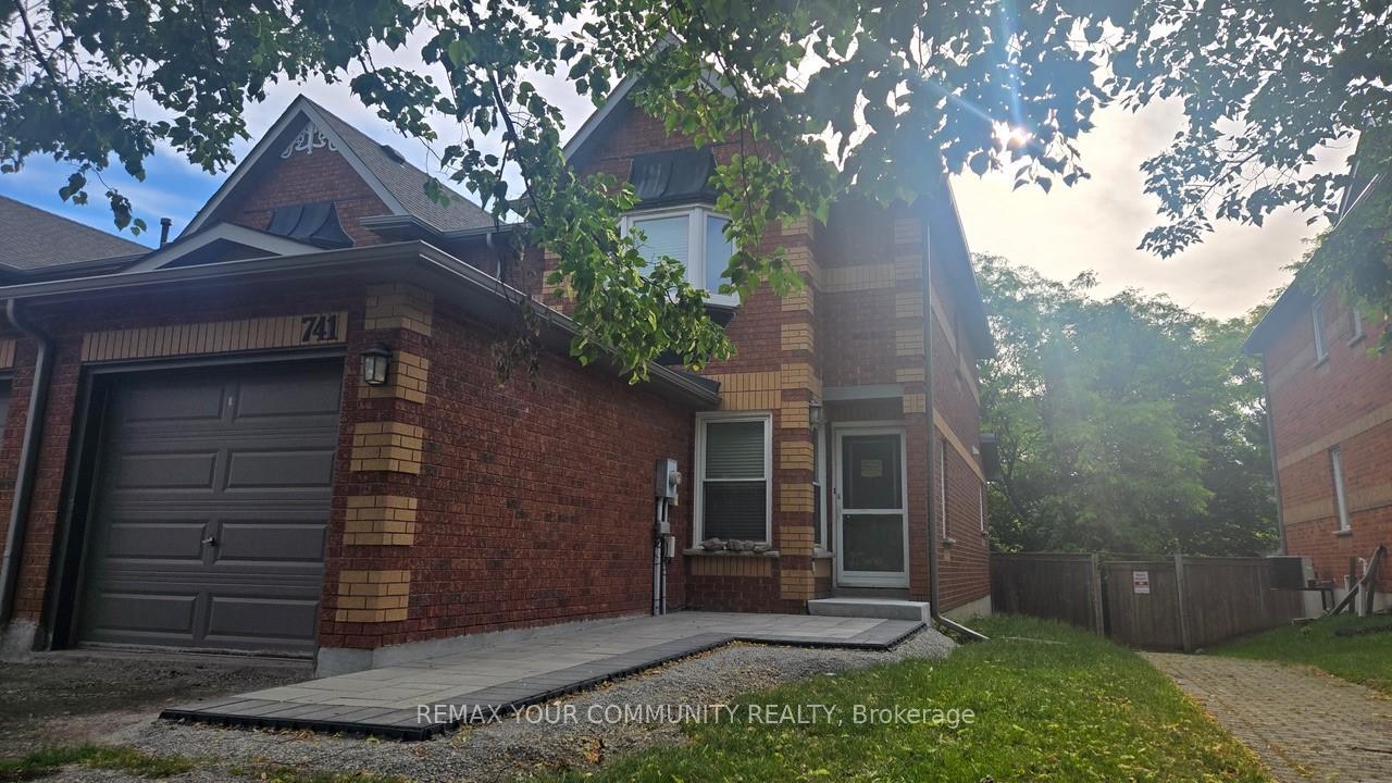 741 Caradonna Crescent 25, Newmarket, ON L3X 1W5