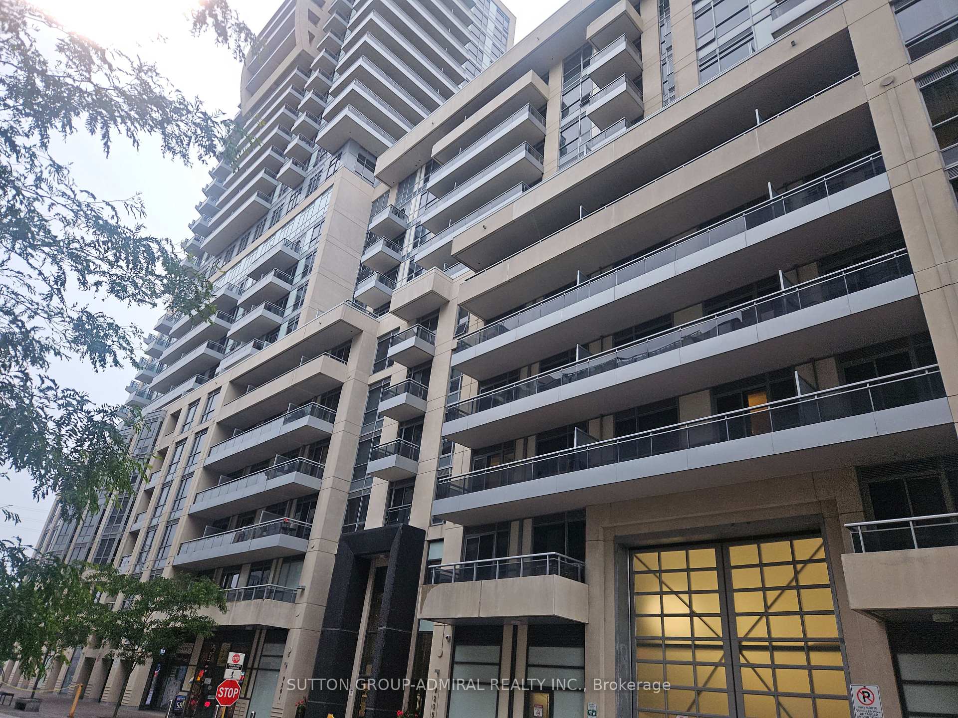 9205 Yonge Street 1709, Richmond Hill, ON L4C 1V5