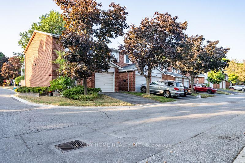 4 HARPER Way, Markham, ON L3T 5A5