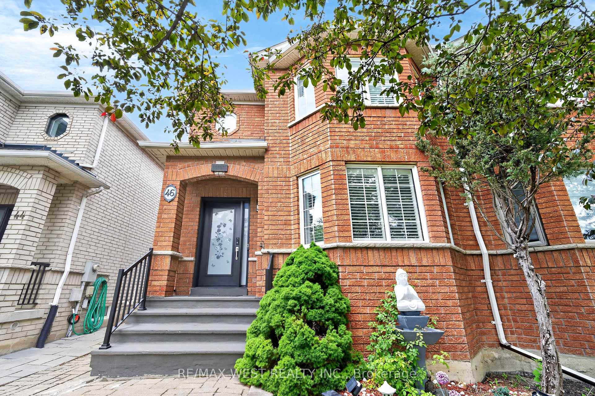 46 Villa Antica Drive, Vaughan, ON L4H 1P9