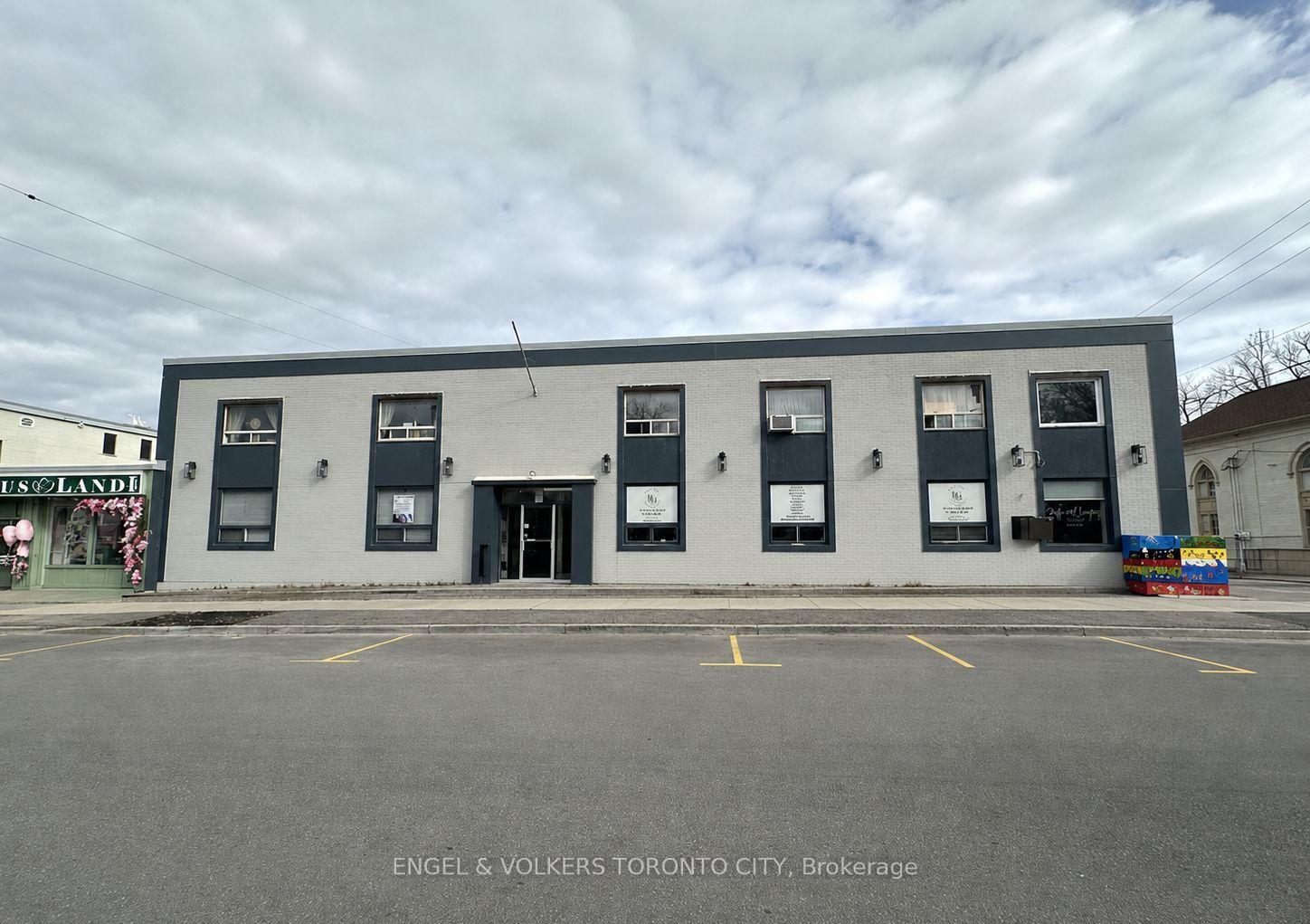 10 Mosley Street 2B, Aurora, ON L4G 1G6