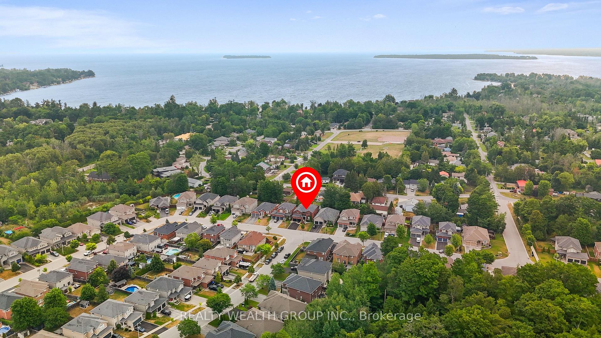 896 Booth Avenue, Innisfil, ON L9S 0A6