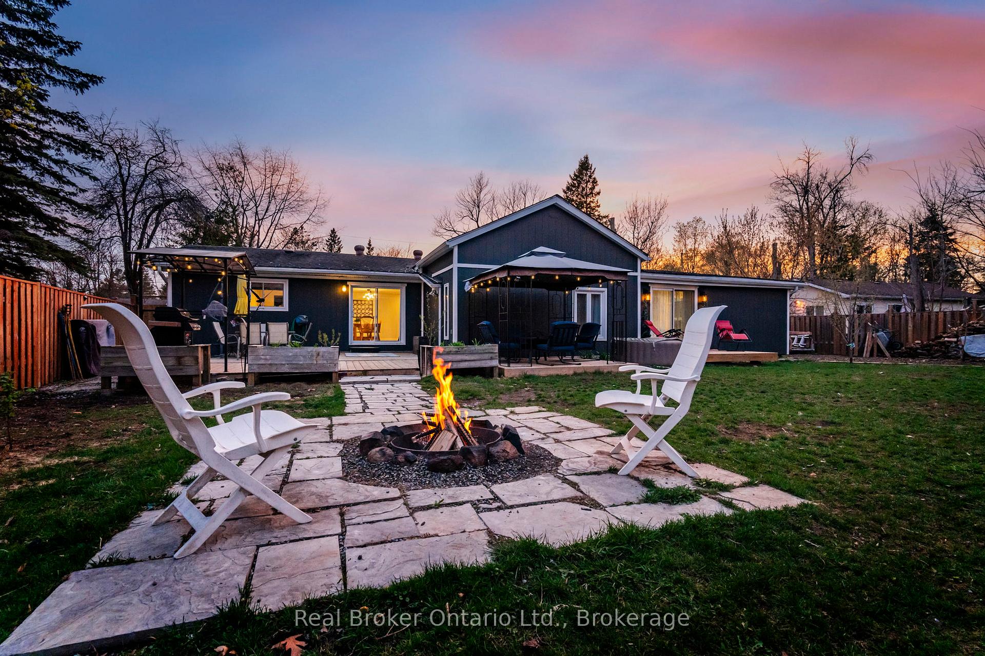 2307 Somers Boulevard, Innisfil, ON L9S 2E8