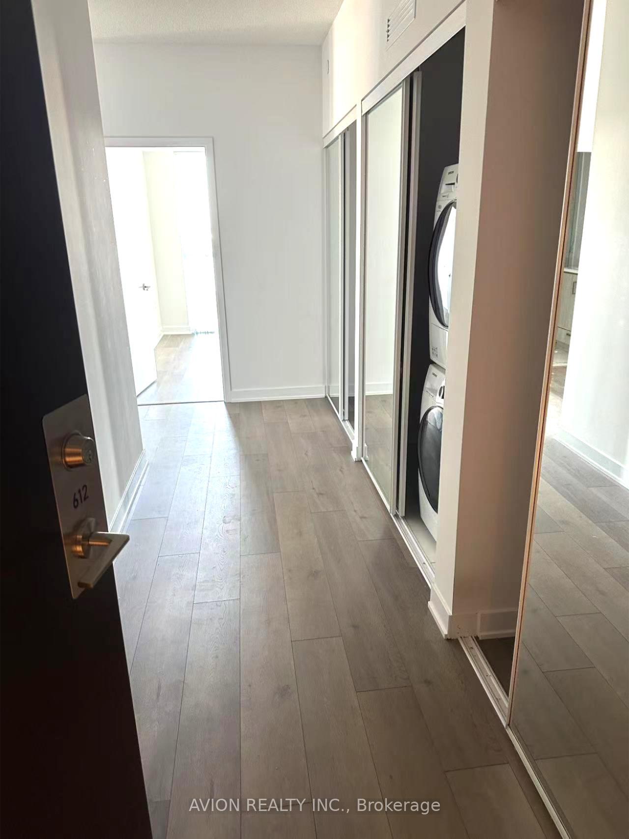 38 Honeycrisp Crescent 612, Vaughan, ON L4K 0M8