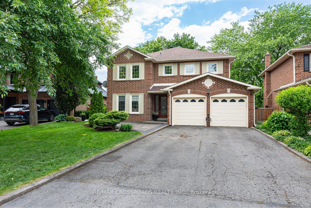 16 Heisey Drive, Markham, ON L3P 4P7